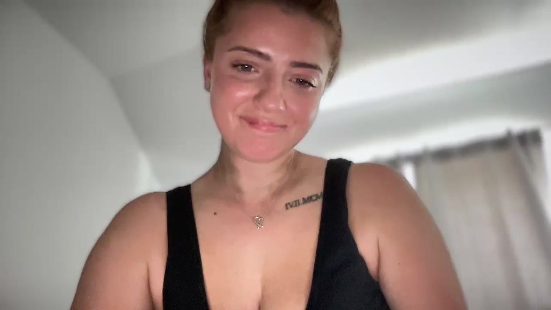 Gallery image thumbnail from xARIELx's myfreecams stream on, 06/21/2024, 18:15 image 15 of 20