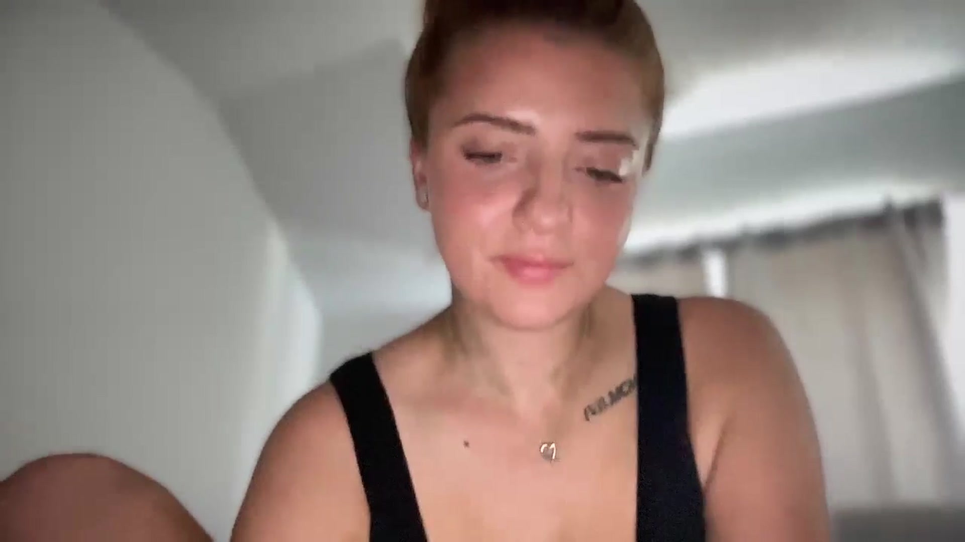 Gallery image thumbnail from xARIELx's myfreecams stream on, 06/21/2024, 18:15 image 6 of 20