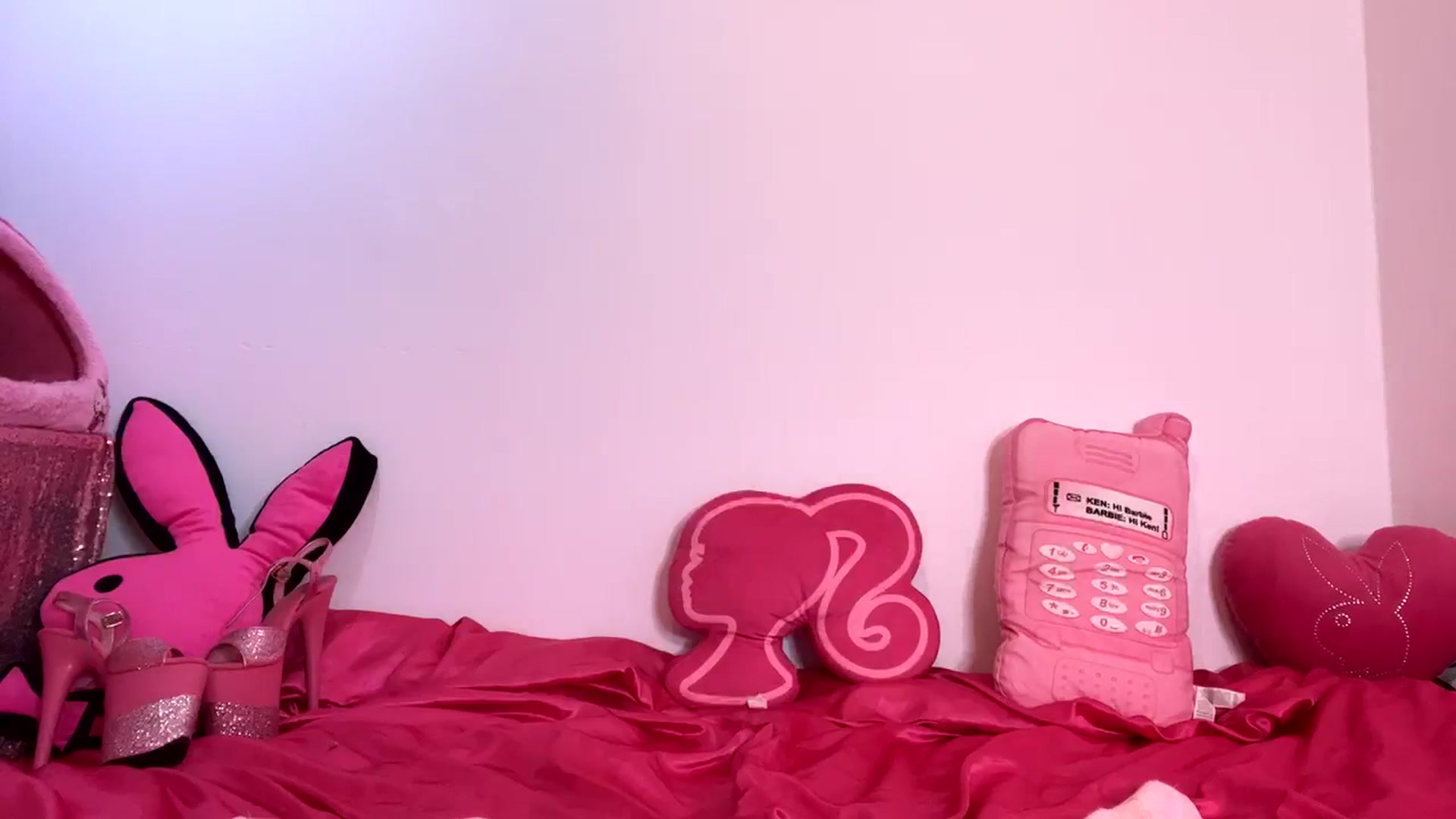 Gallery image thumbnail from xBarbiesluttx's myfreecams stream on, 04/02/2024, 18:13 image 14 of 20