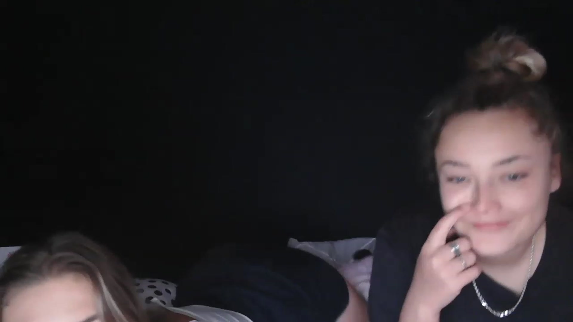 Gallery image thumbnail from xBossGalsx's myfreecams stream on, 06/21/2023, 10:52 image 7 of 20