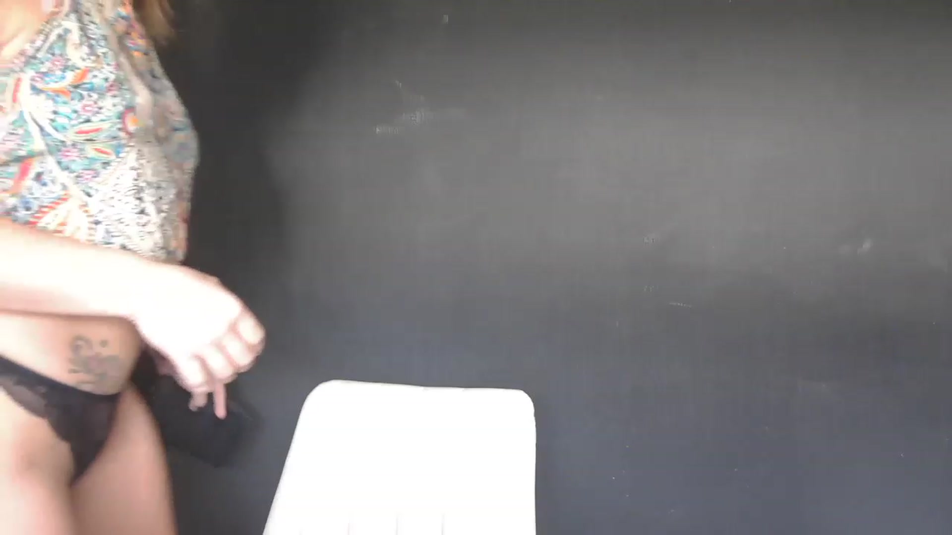 Gallery image thumbnail from xBossGalsx's myfreecams stream on, 06/26/2023, 12:10 image 11 of 20