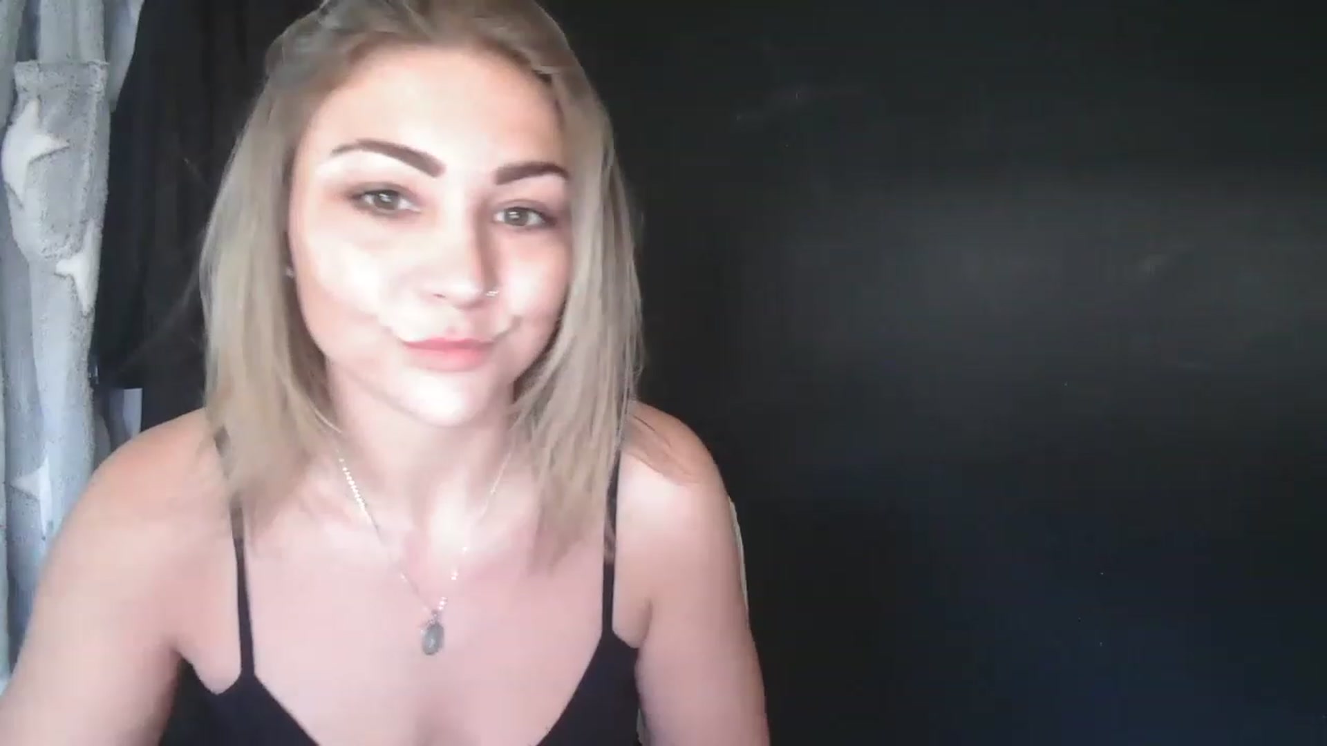 Gallery image thumbnail from xBossGalsx's myfreecams stream on, 06/26/2023, 13:33 image 18 of 20