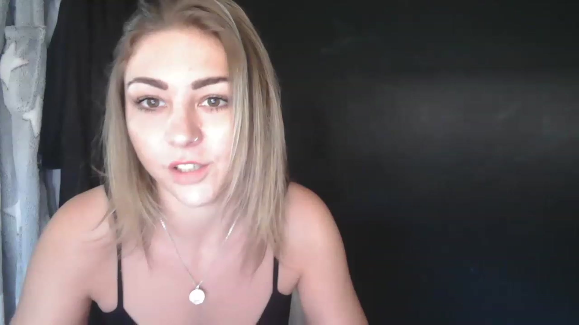 Gallery image thumbnail from xBossGalsx's myfreecams stream on, 06/26/2023, 13:33 image 19 of 20