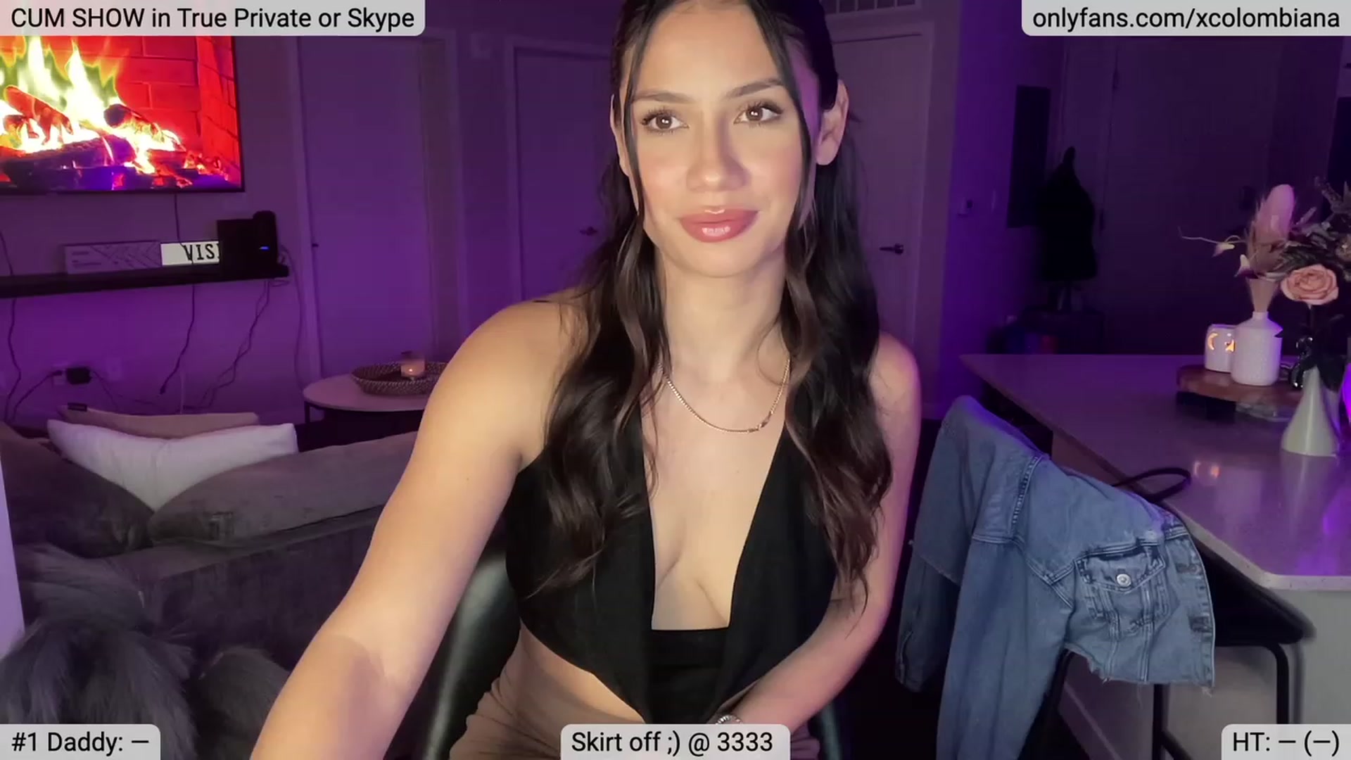 Gallery image thumbnail from xColombiana's myfreecams stream on, 01/03/2023, 03:02 image 6 of 20