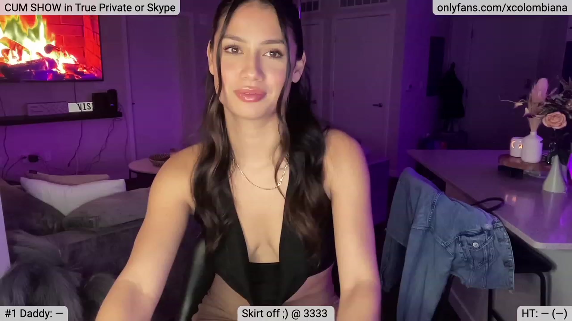 Gallery image thumbnail from xColombiana's myfreecams stream on, 01/03/2023, 03:02 image 10 of 20