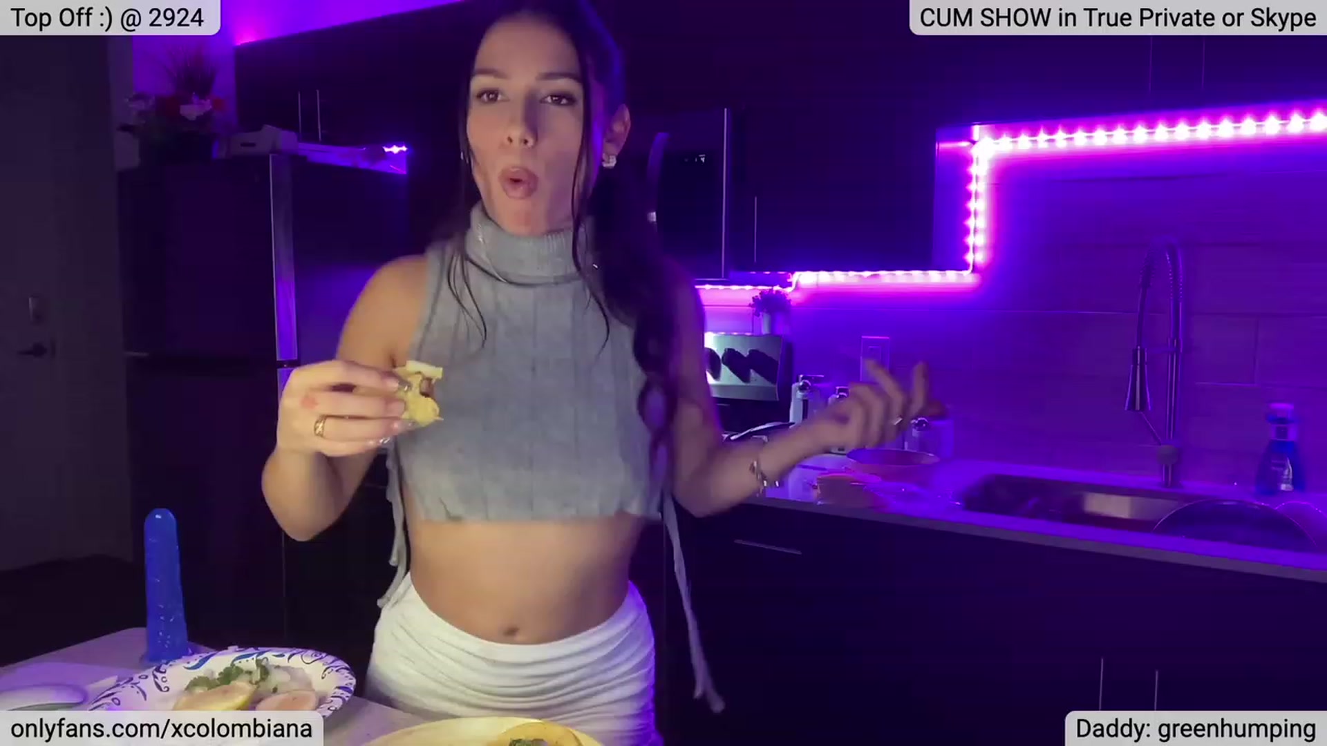 Gallery image thumbnail from xColombiana's myfreecams stream on, 01/07/2023, 07:07 image 4 of 20
