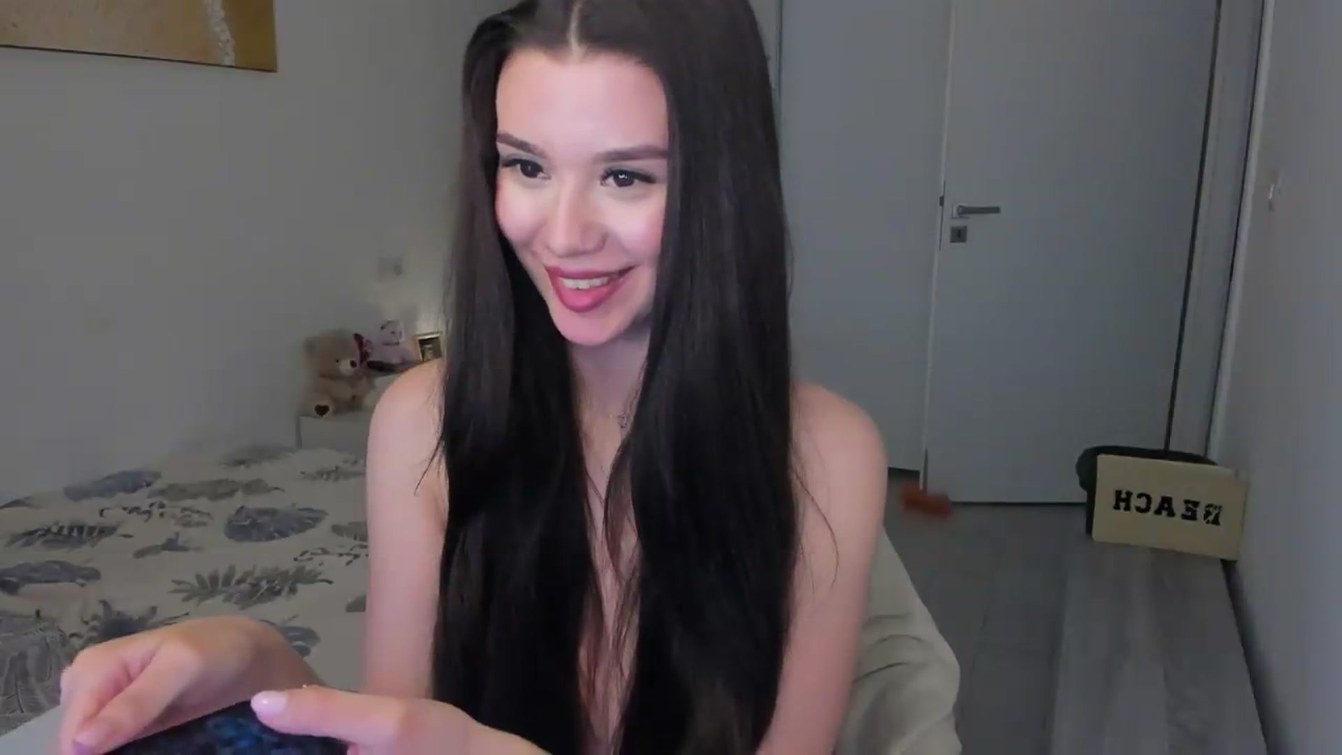 Gallery image thumbnail from xCupcake's myfreecams stream on, 07/27/2026, 18:10 image 11 of 20