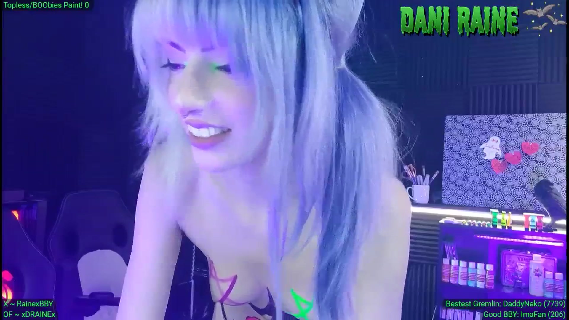 Gallery image thumbnail from xDRAINEx's myfreecams stream on, 10/21/2024, 16:13 image 11 of 20