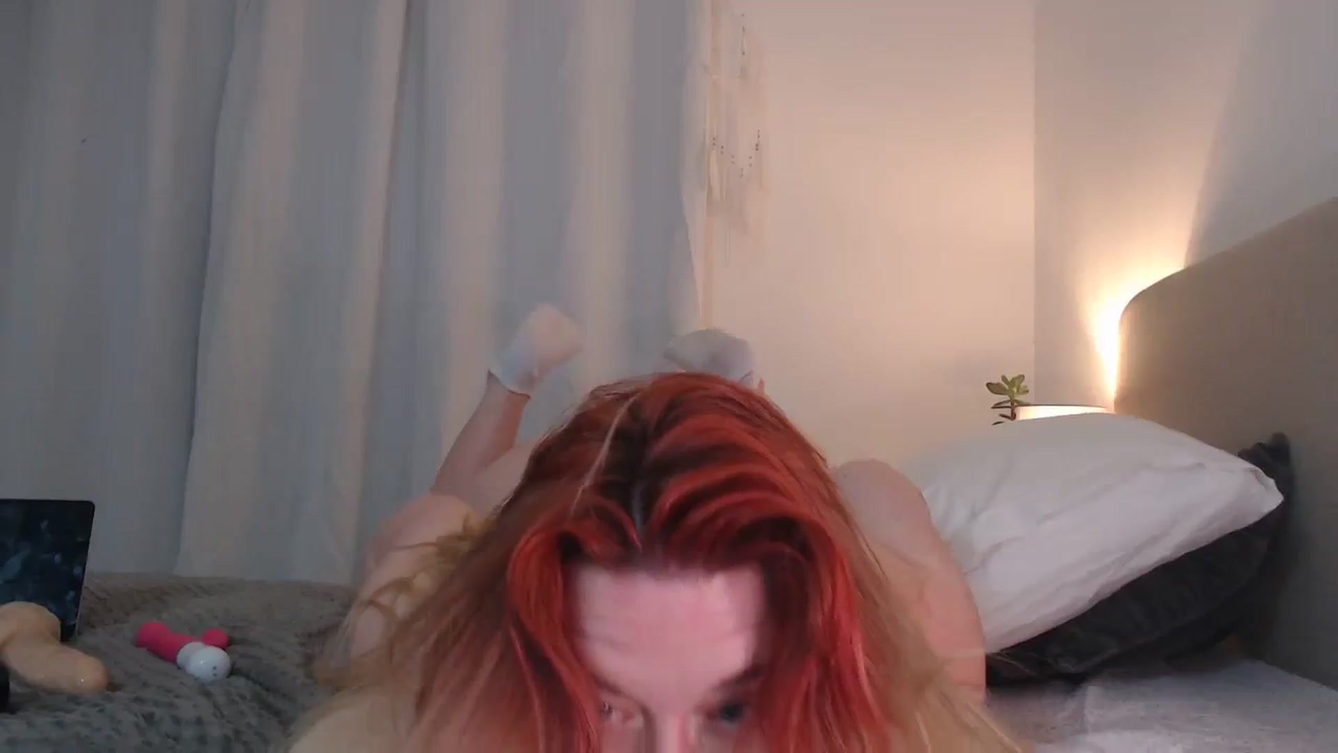 Gallery image thumbnail from xDaisyx's myfreecams stream on, 12/19/2023, 24:31 image 17 of 20