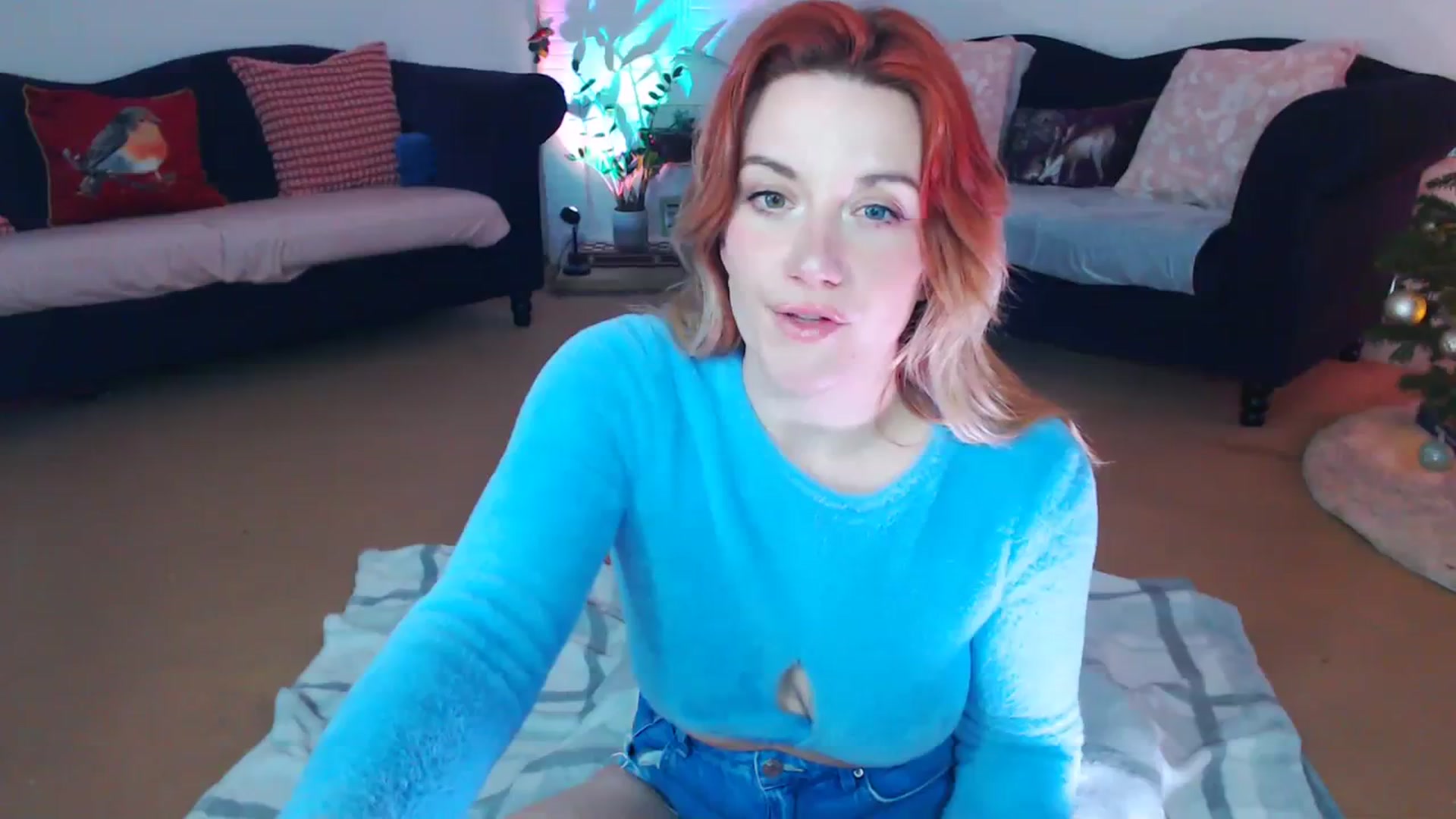 Gallery image thumbnail from xDaisyx's myfreecams stream on, 12/19/2023, 18:33 image 8 of 20