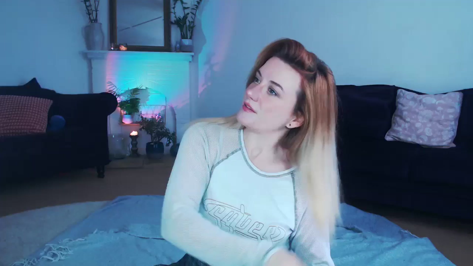 Gallery image thumbnail from xDaisyx's myfreecams stream on, 01/08/2024, 15:03 image 1 of 20