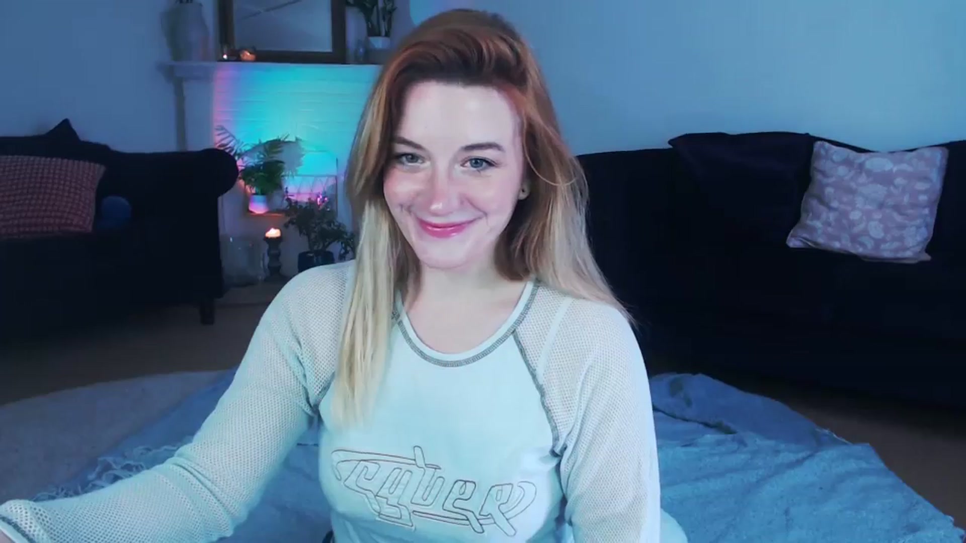 Gallery image thumbnail from xDaisyx's myfreecams stream on, 01/08/2024, 15:03 image 4 of 20