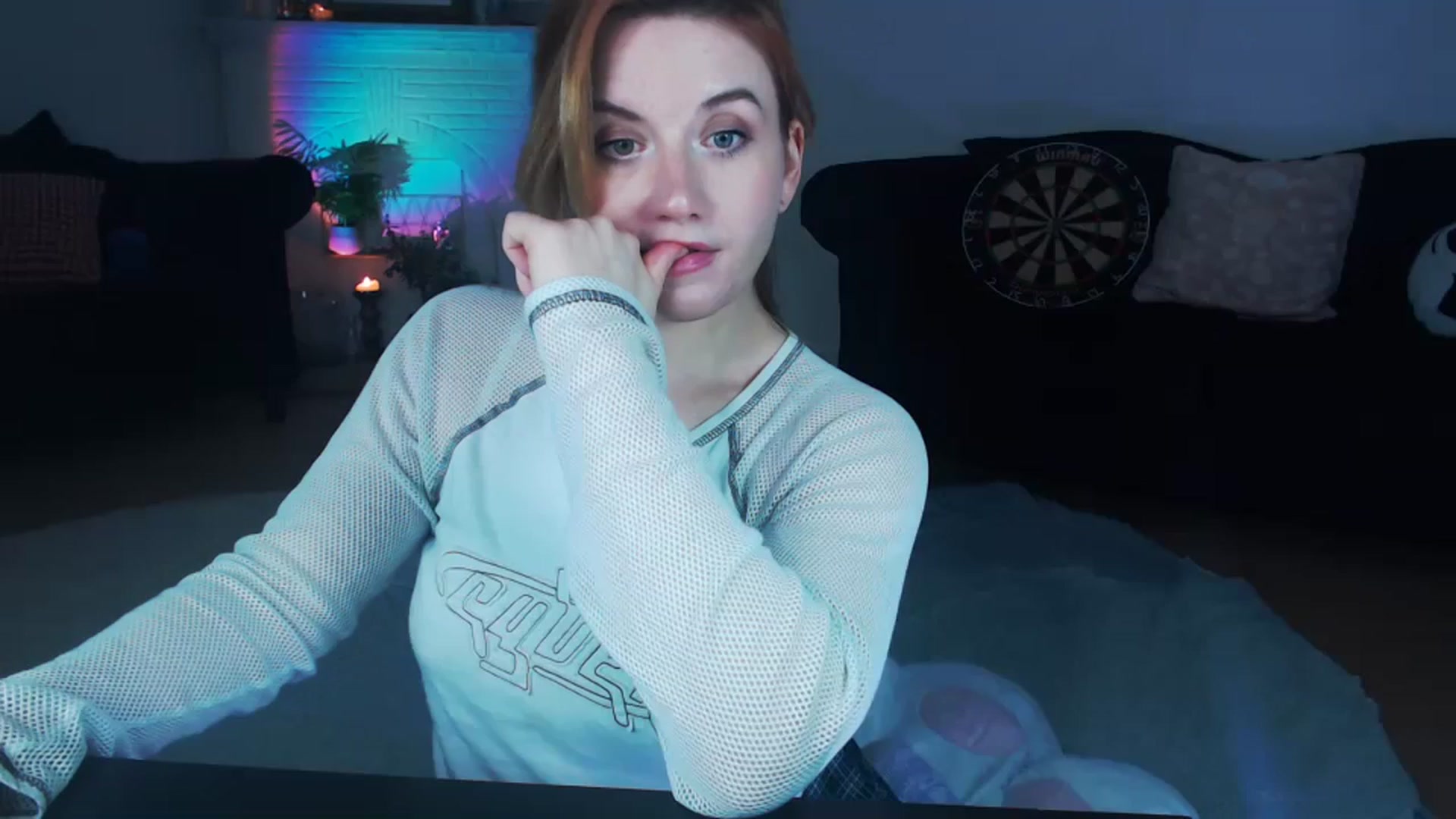Gallery image thumbnail from xDaisyx's myfreecams stream on, 01/08/2024, 16:19 image 3 of 20