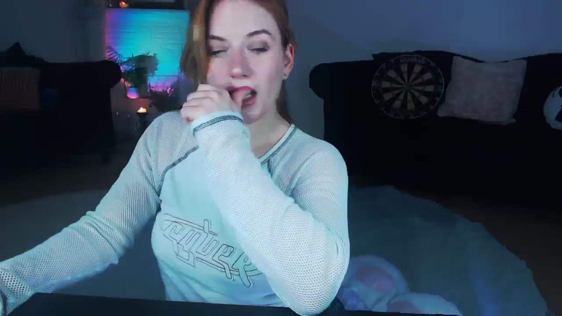 Gallery image thumbnail from xDaisyx's myfreecams stream on, 01/08/2024, 16:19 image 2 of 20