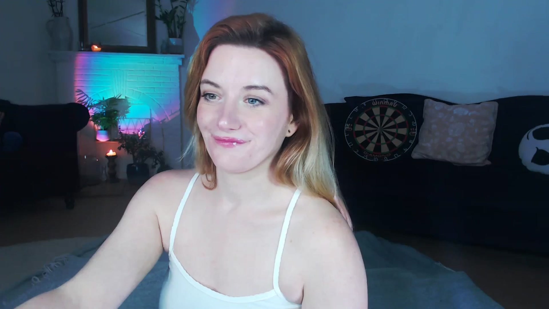 Gallery image thumbnail from xDaisyx's myfreecams stream on, 01/08/2024, 17:15 image 8 of 20
