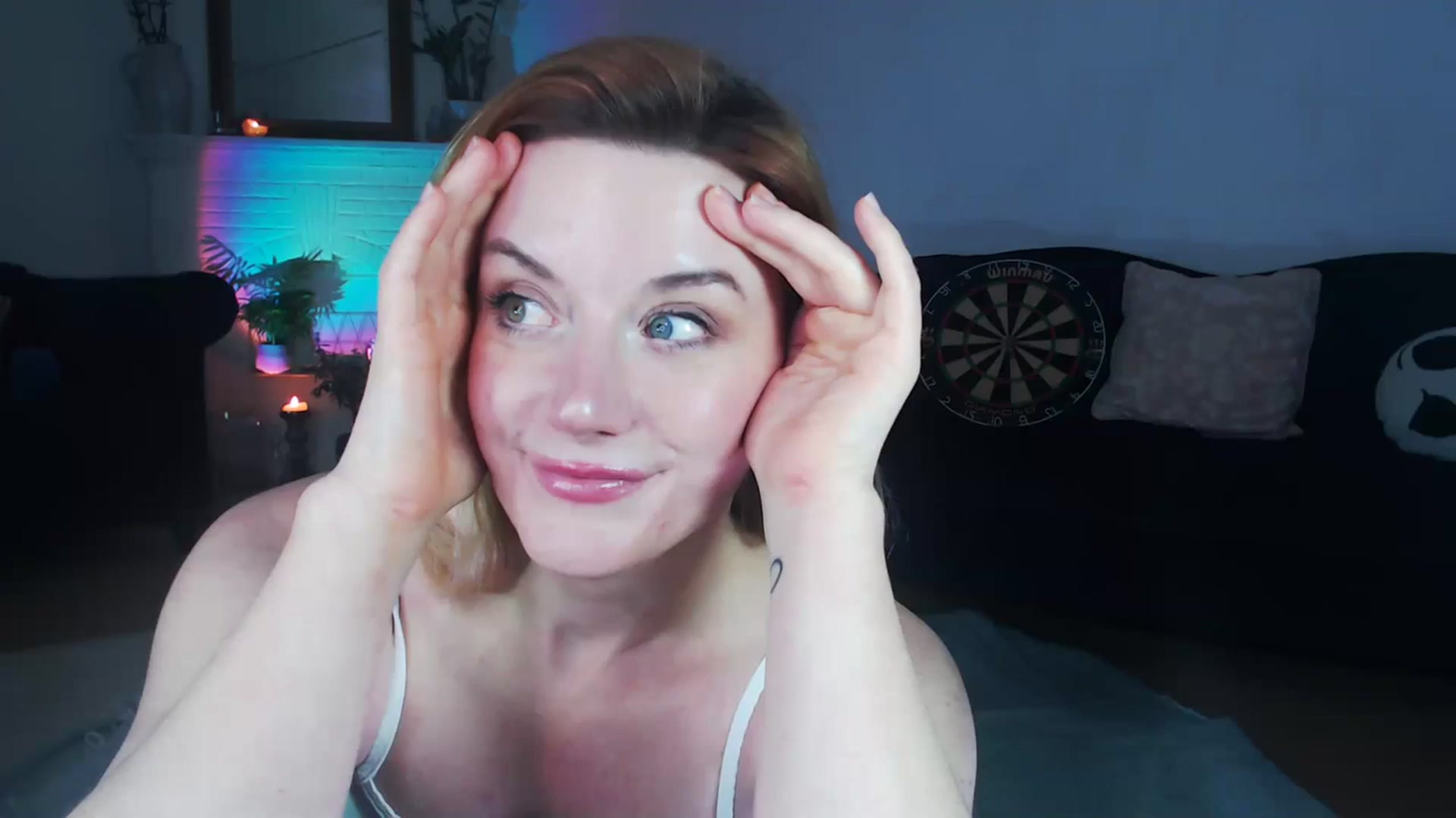 Gallery image thumbnail from xDaisyx's myfreecams stream on, 01/08/2024, 17:15 image 7 of 20