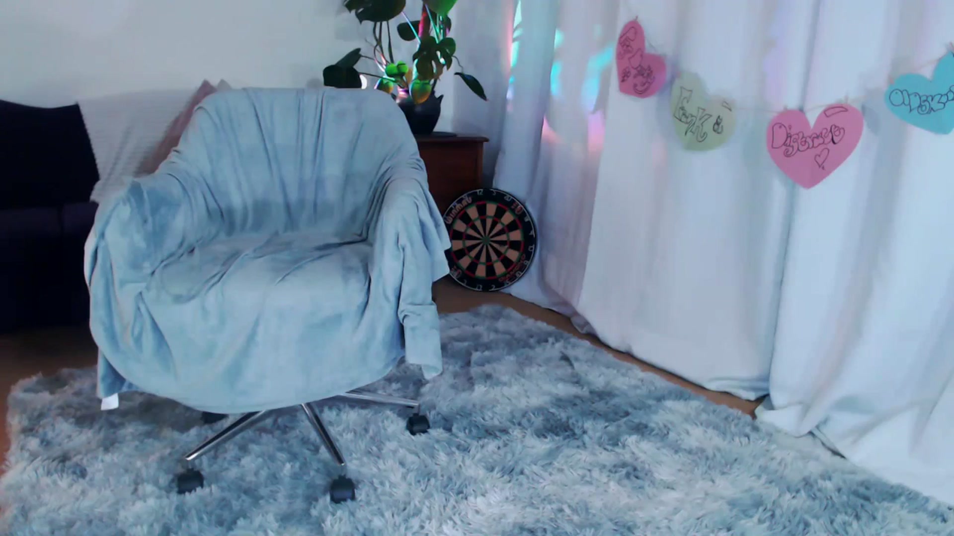 Gallery image thumbnail from xDaisyx's myfreecams stream on, 02/07/2024, 15:59 image 20 of 20