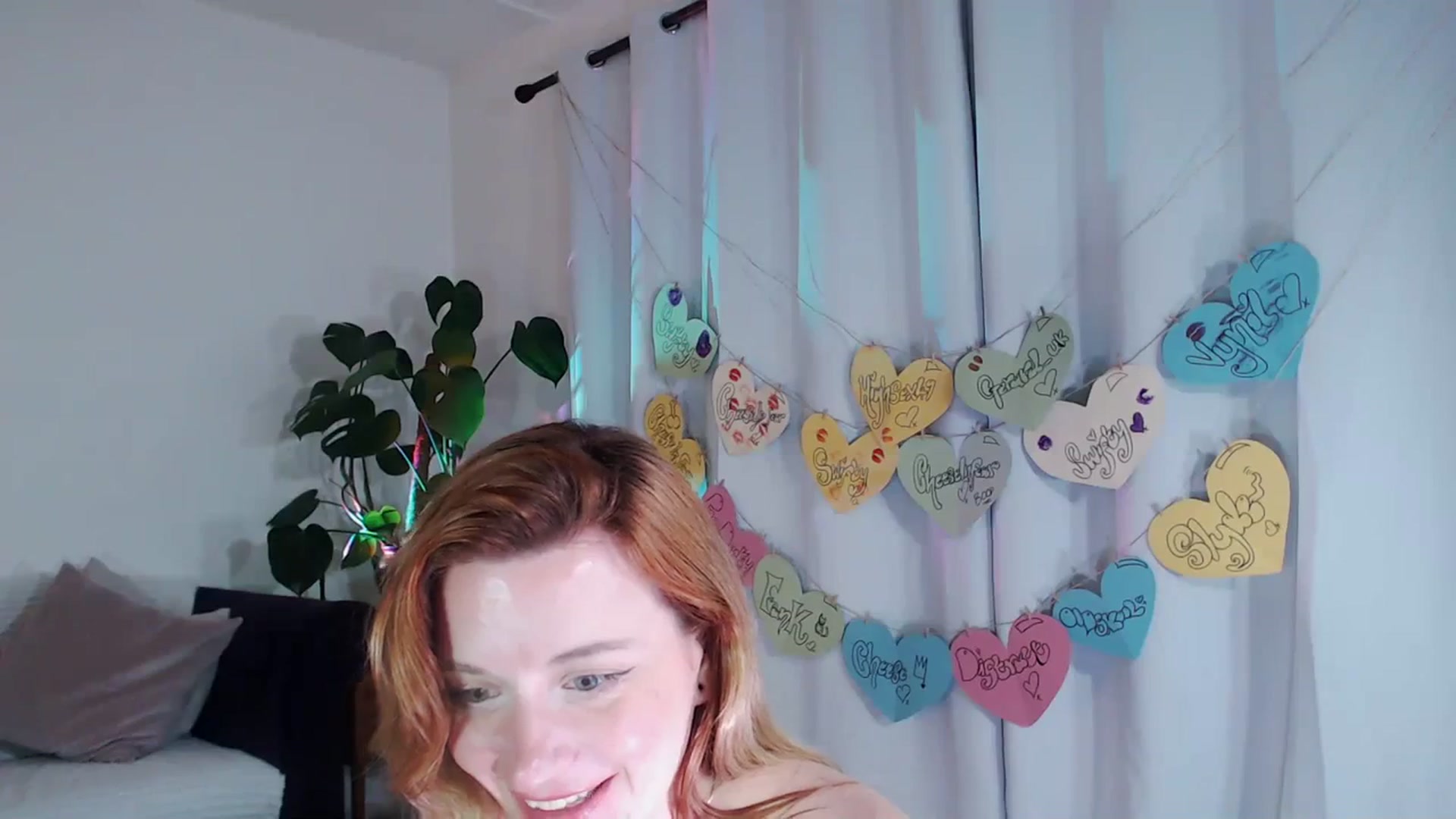 Gallery image thumbnail from xDaisyx's myfreecams stream on, 02/07/2024, 20:06 image 19 of 20