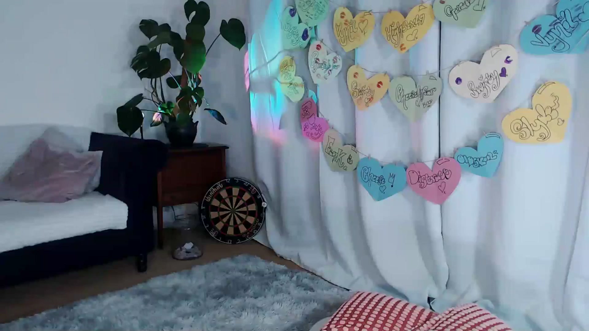 Gallery image thumbnail from xDaisyx's myfreecams stream on, 02/08/2024, 19:29 image 8 of 20