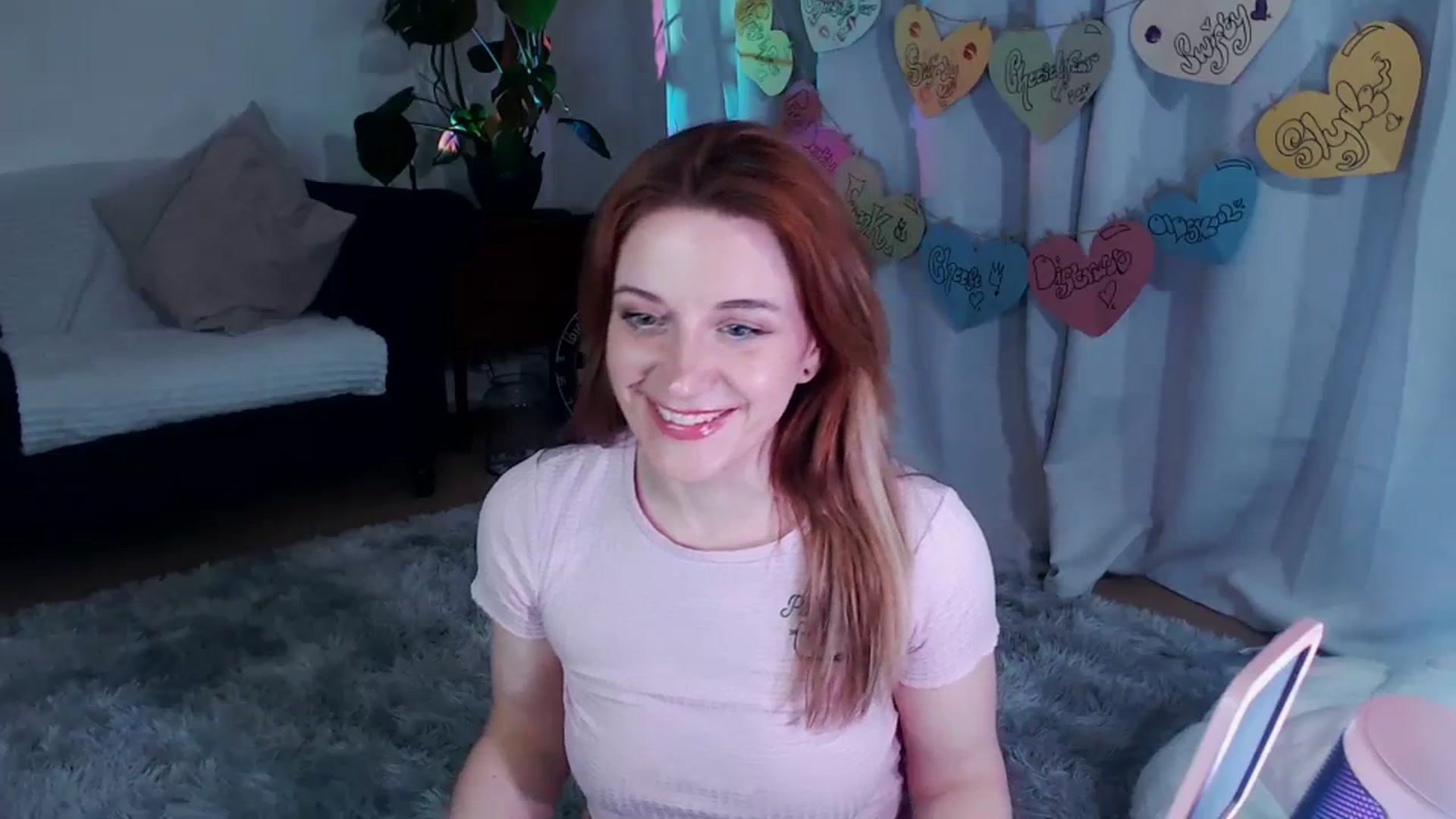 Gallery image thumbnail from xDaisyx's myfreecams stream on, 02/09/2024, 20:19 image 19 of 20