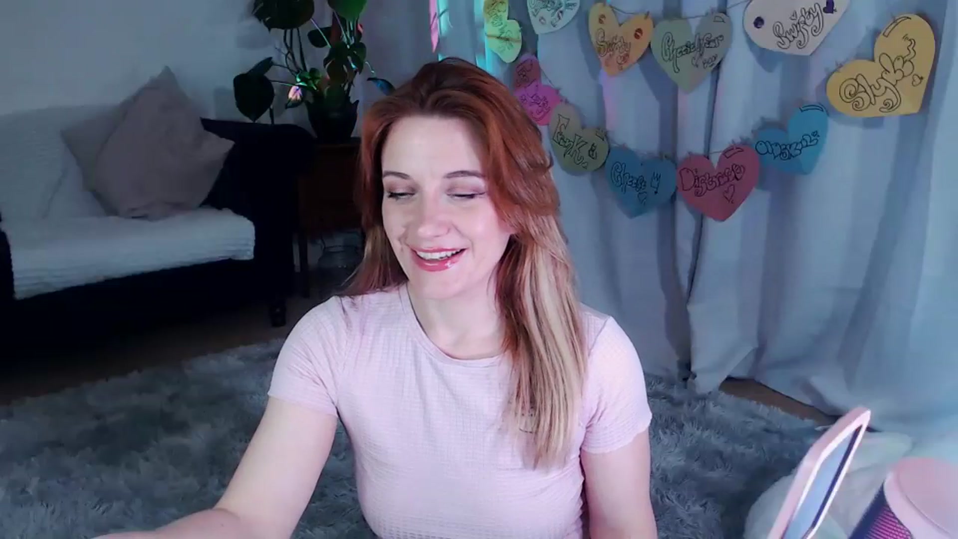 Gallery image thumbnail from xDaisyx's myfreecams stream on, 02/09/2024, 20:19 image 17 of 20