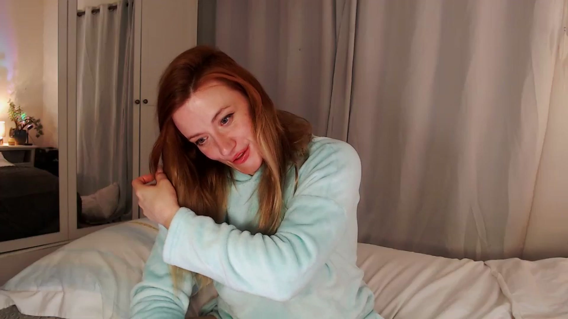 Gallery image thumbnail from xDaisyx's myfreecams stream on, 02/13/2024, 24:56 image 9 of 20