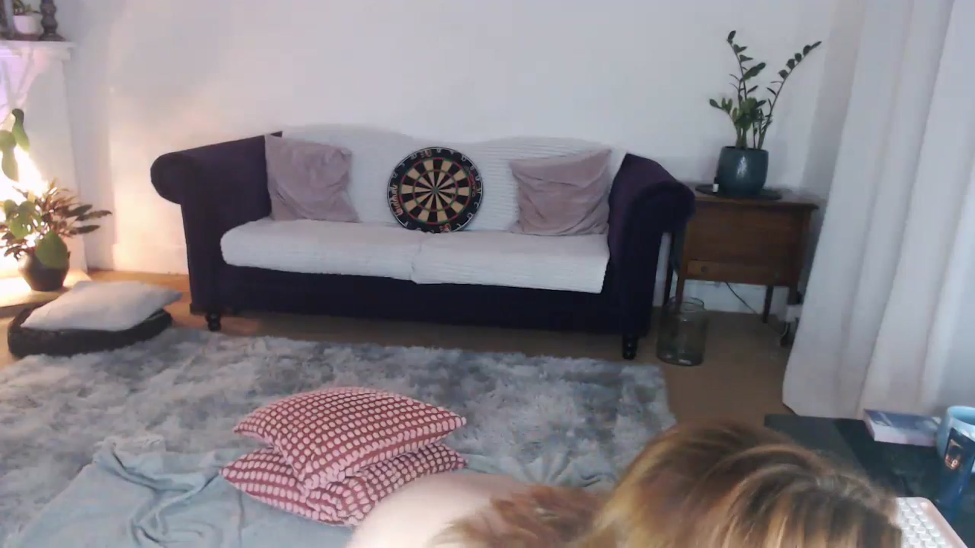 Gallery image thumbnail from xDaisyx's myfreecams stream on, 03/04/2024, 21:41 image 17 of 20