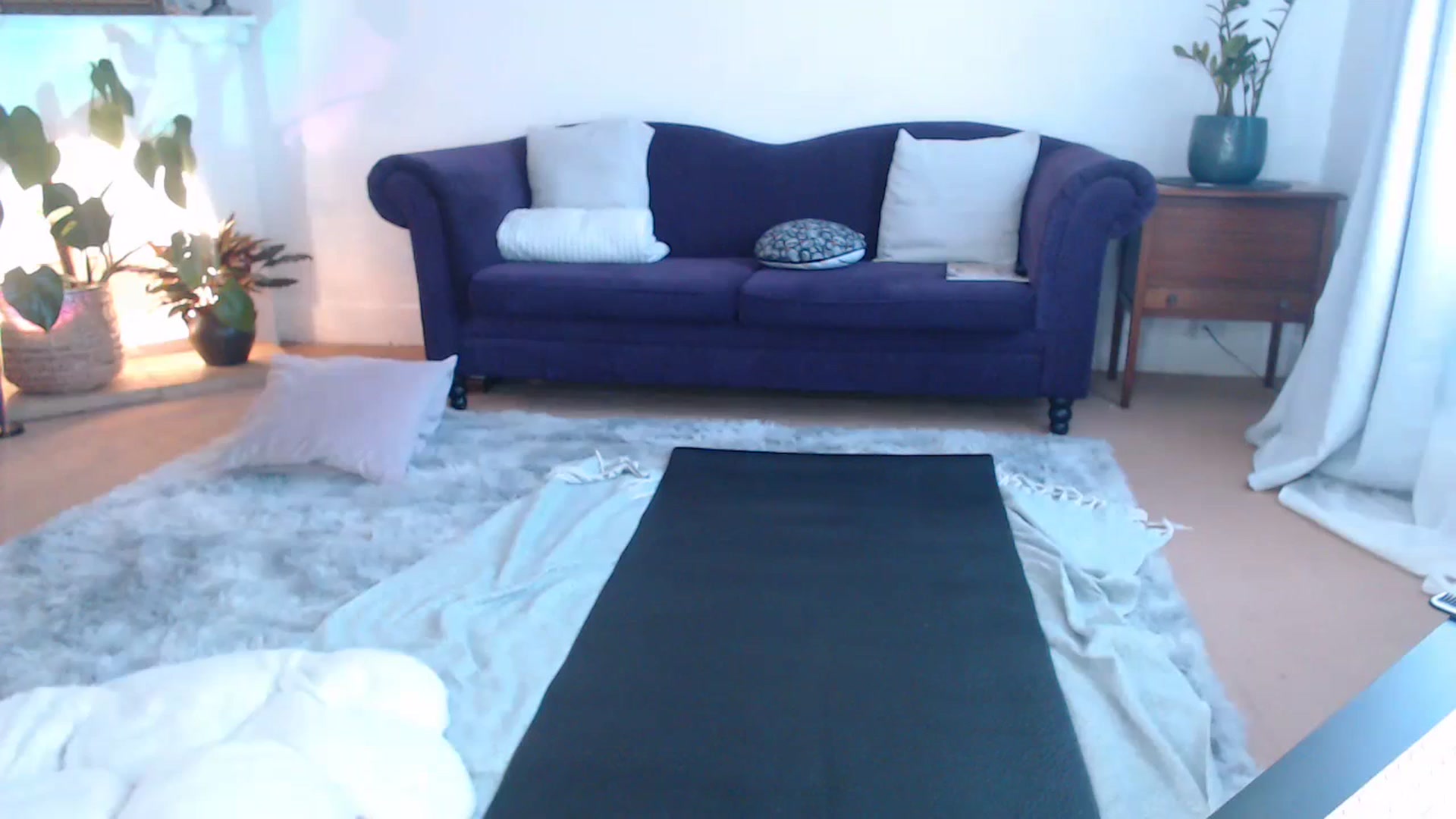 Gallery image thumbnail from xDaisyx's myfreecams stream on, 03/07/2024, 17:34 image 9 of 20