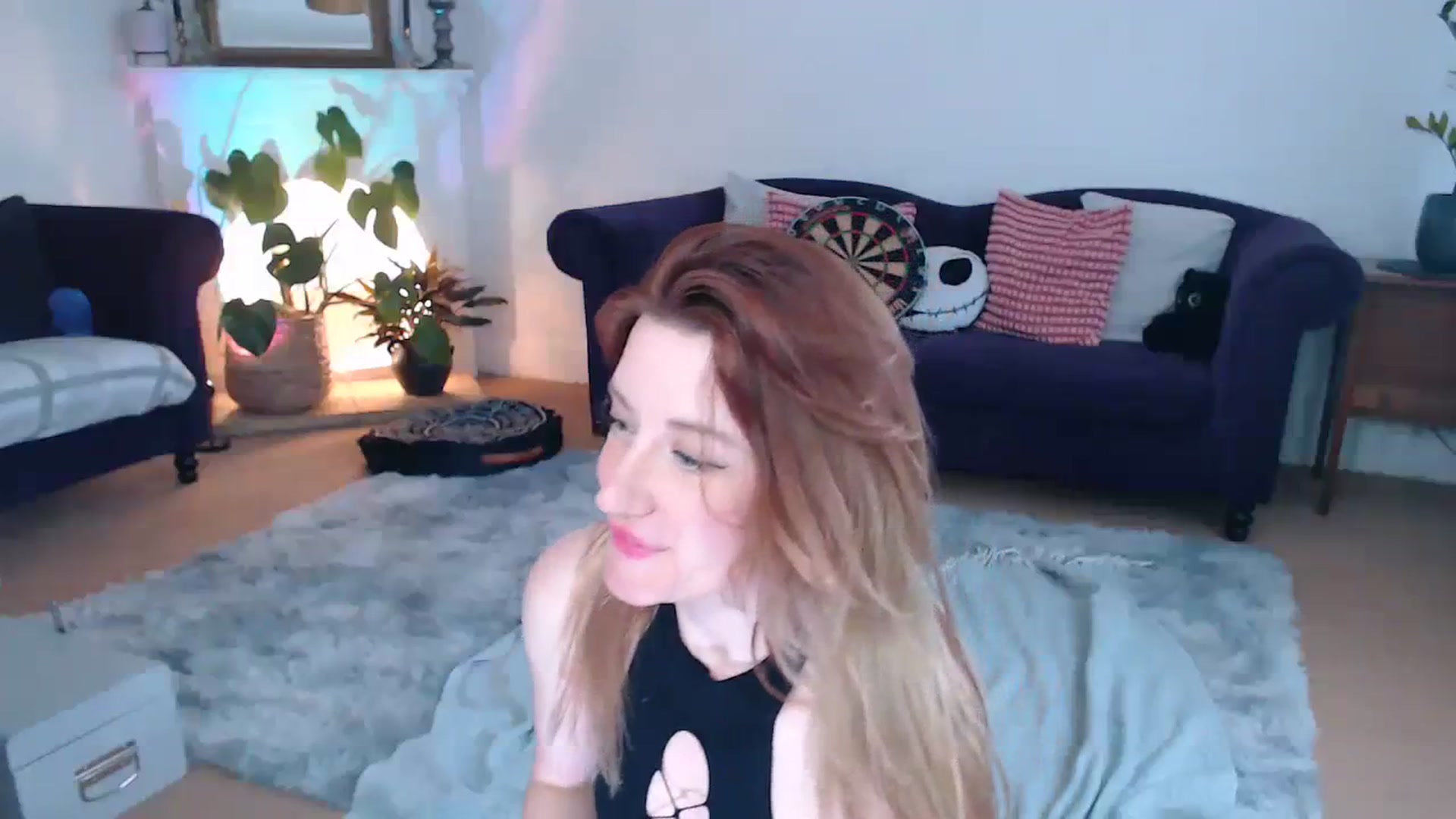 Gallery image thumbnail from xDaisyx's myfreecams stream on, 03/12/2024, 16:05 image 14 of 20
