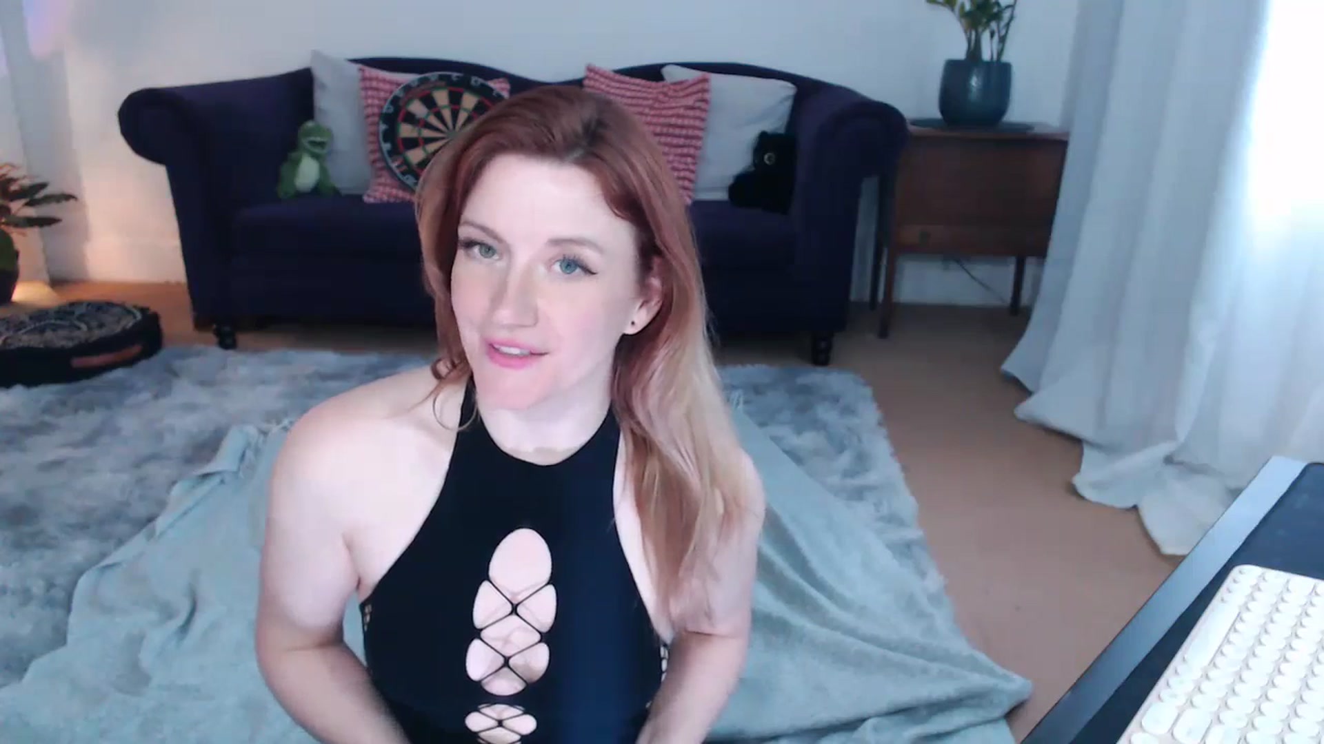 Gallery image thumbnail from xDaisyx's myfreecams stream on, 03/12/2024, 16:05 image 17 of 20
