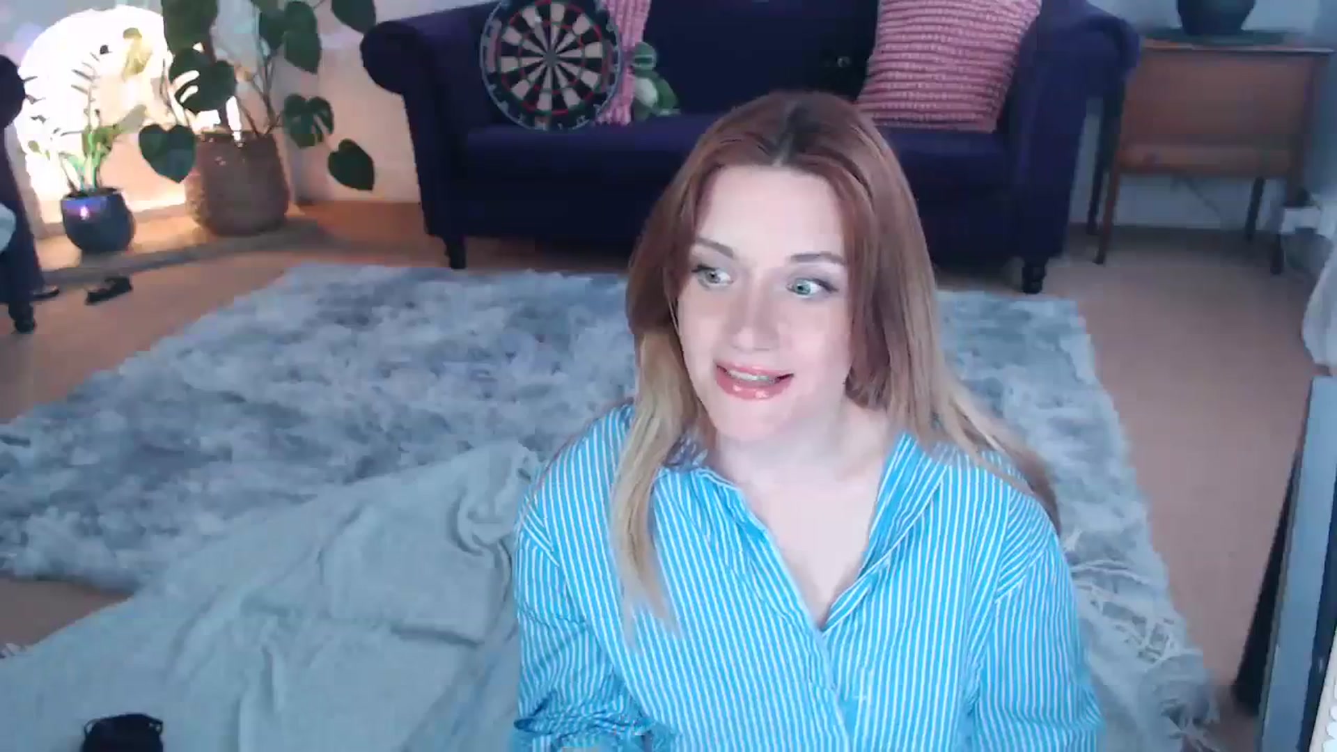 Gallery image thumbnail from xDaisyx's myfreecams stream on, 03/19/2024, 17:02 image 14 of 20