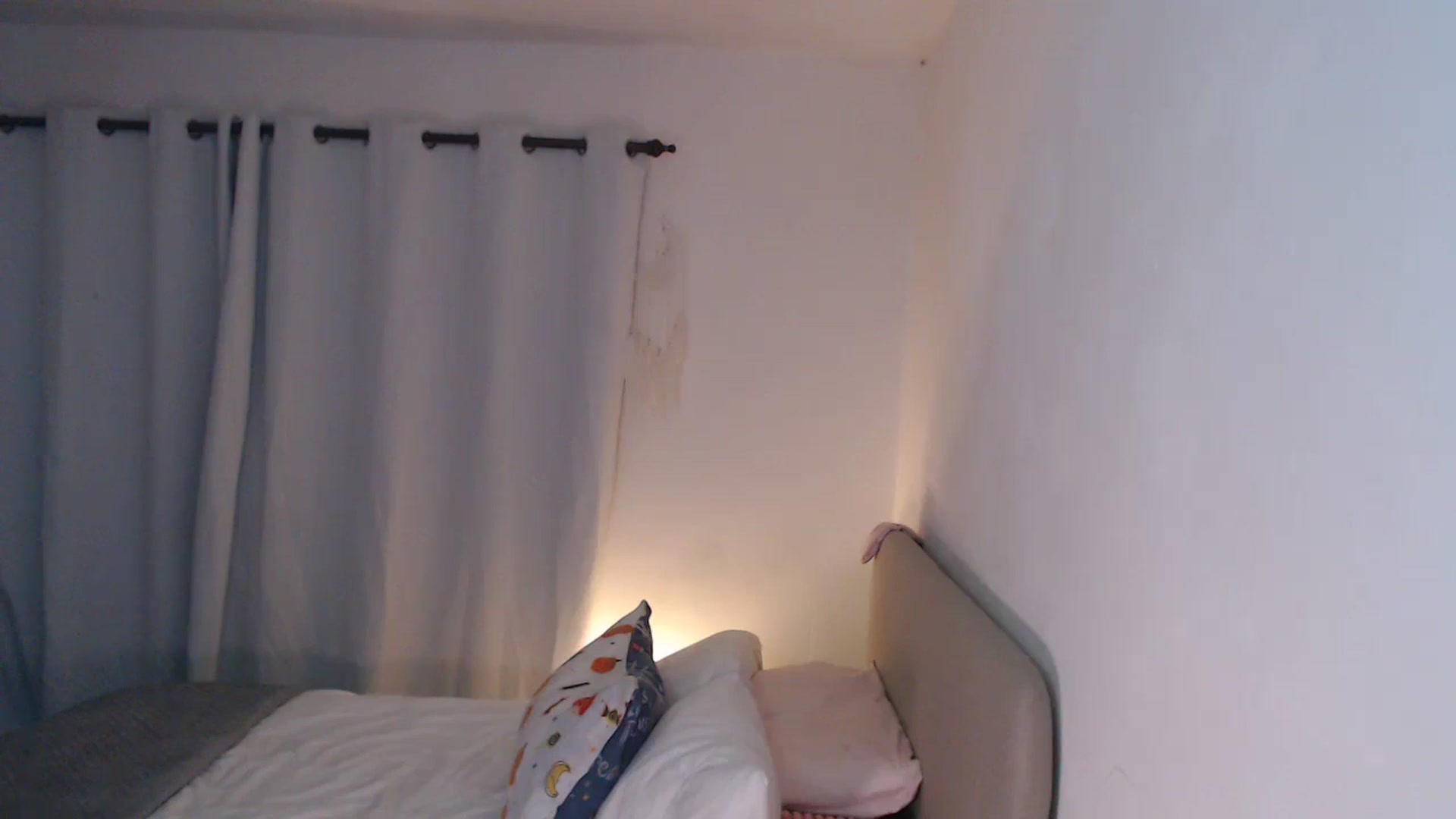 Gallery image thumbnail from xDaisyx's myfreecams stream on, 04/02/2024, 20:24 image 7 of 20