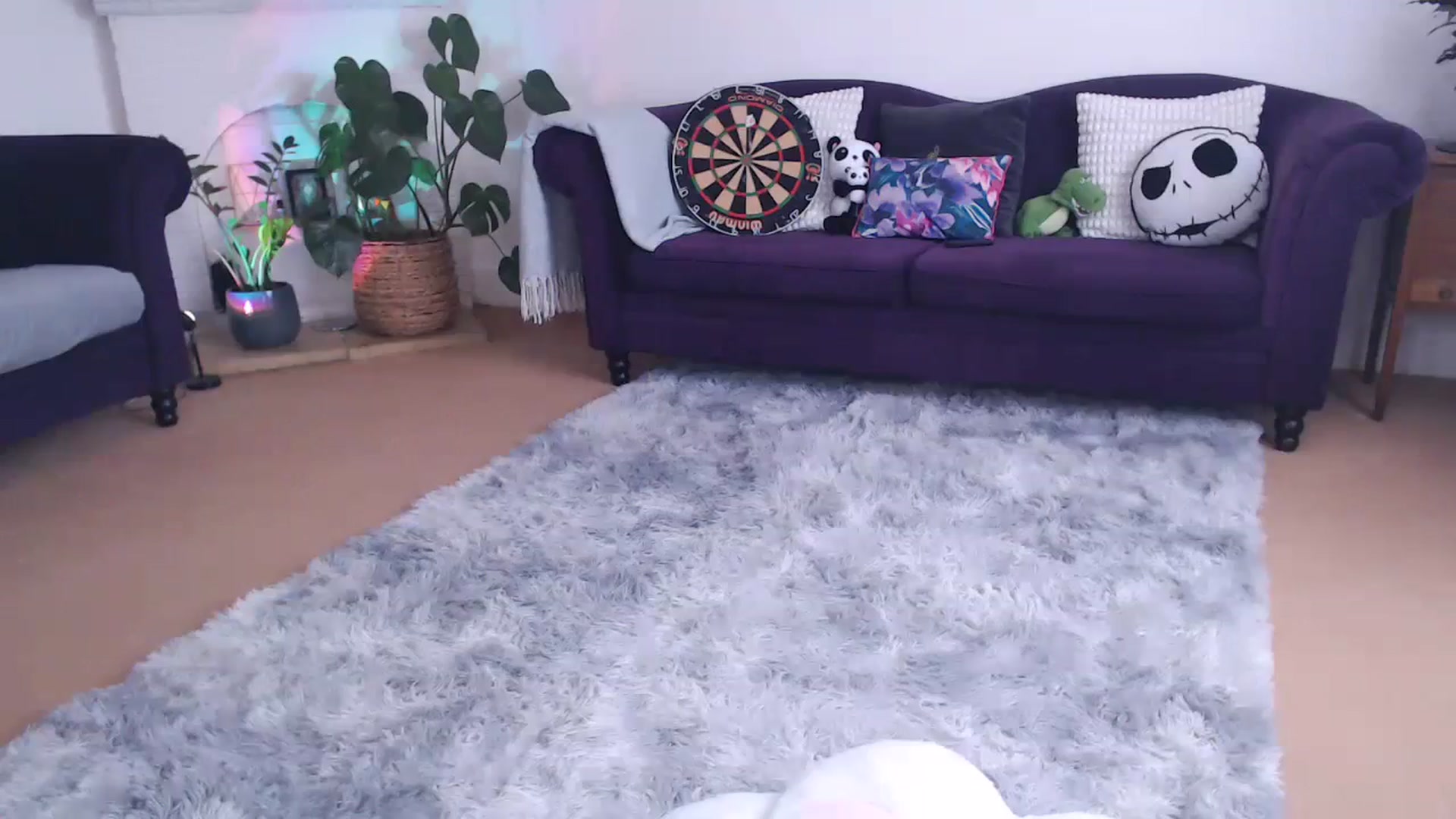 Gallery image thumbnail from xDaisyx's myfreecams stream on, 04/04/2024, 15:49 image 10 of 20
