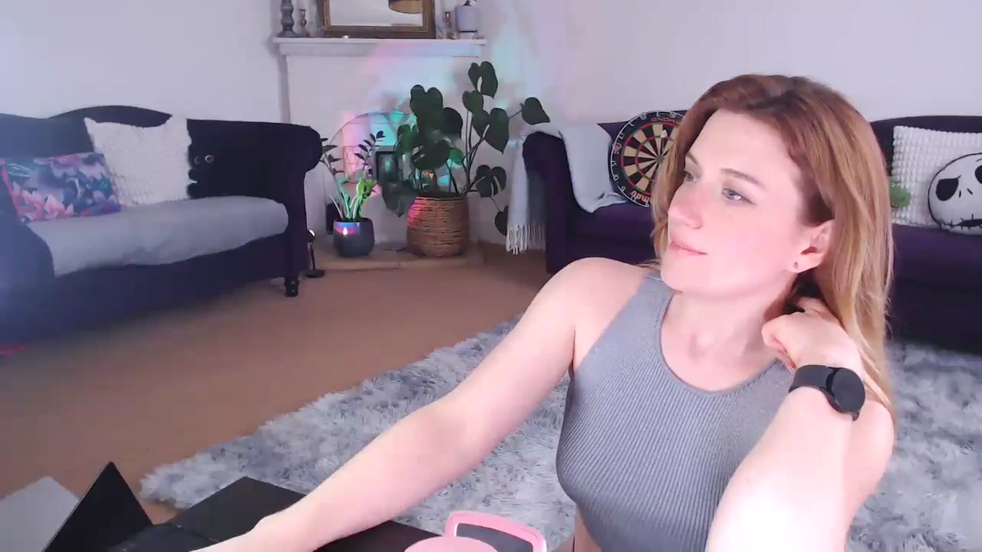 Gallery image thumbnail from xDaisyx's myfreecams stream on, 04/04/2024, 15:49 image 4 of 20