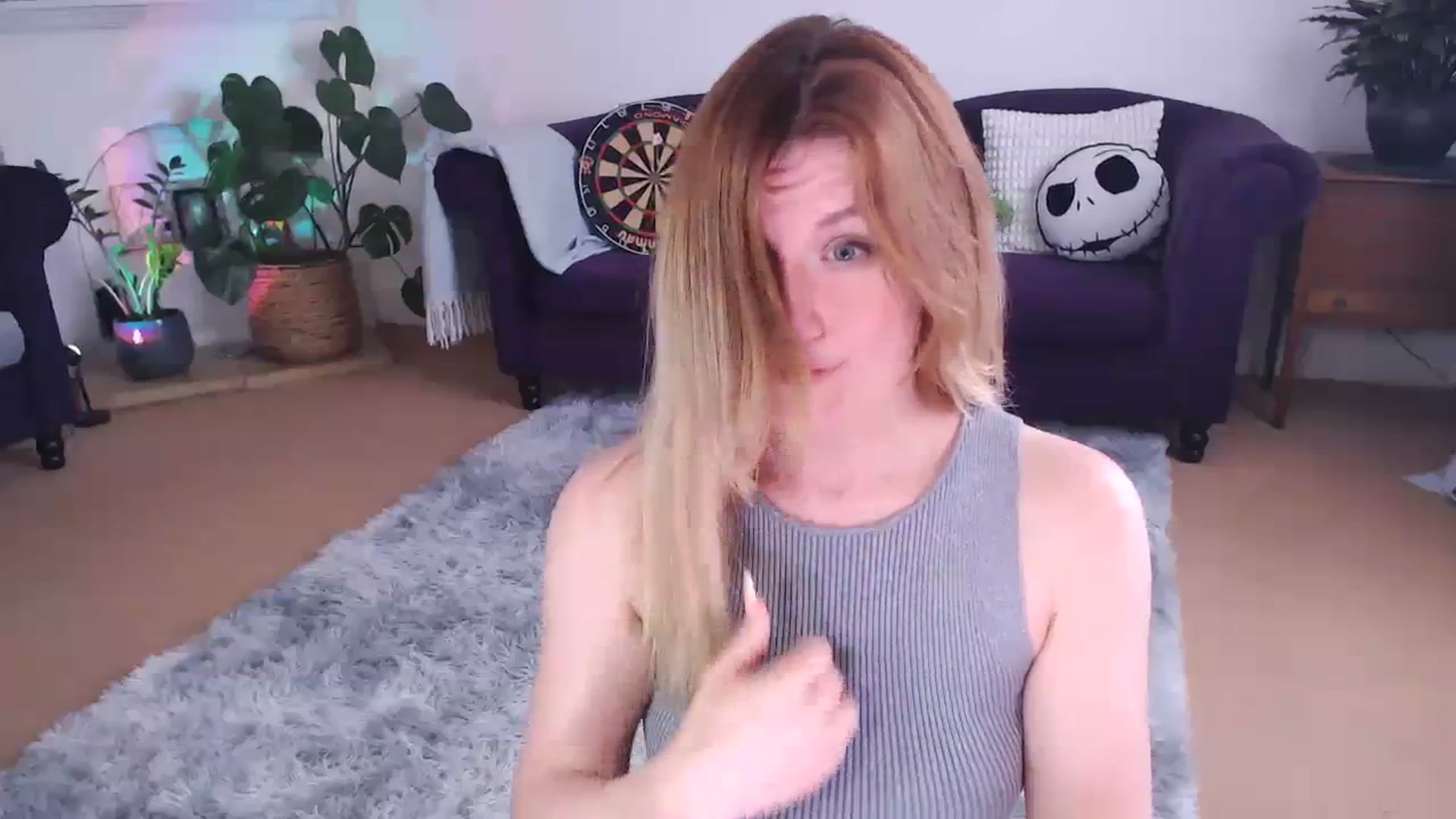 Gallery image thumbnail from xDaisyx's myfreecams stream on, 04/04/2024, 15:49 image 17 of 20