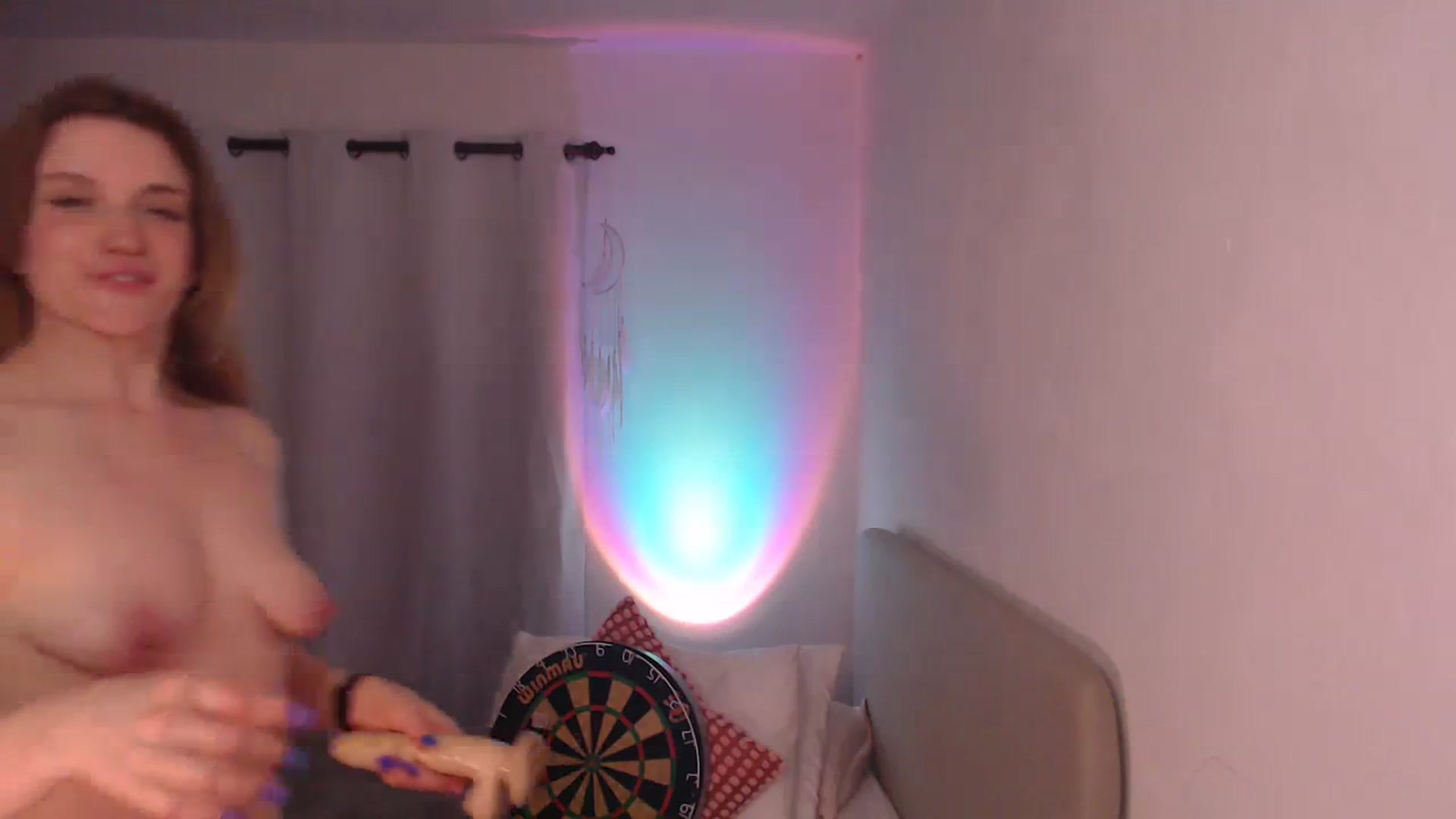 Gallery image thumbnail from xDaisyx's myfreecams stream on, 04/12/2024, 19:17 image 11 of 20