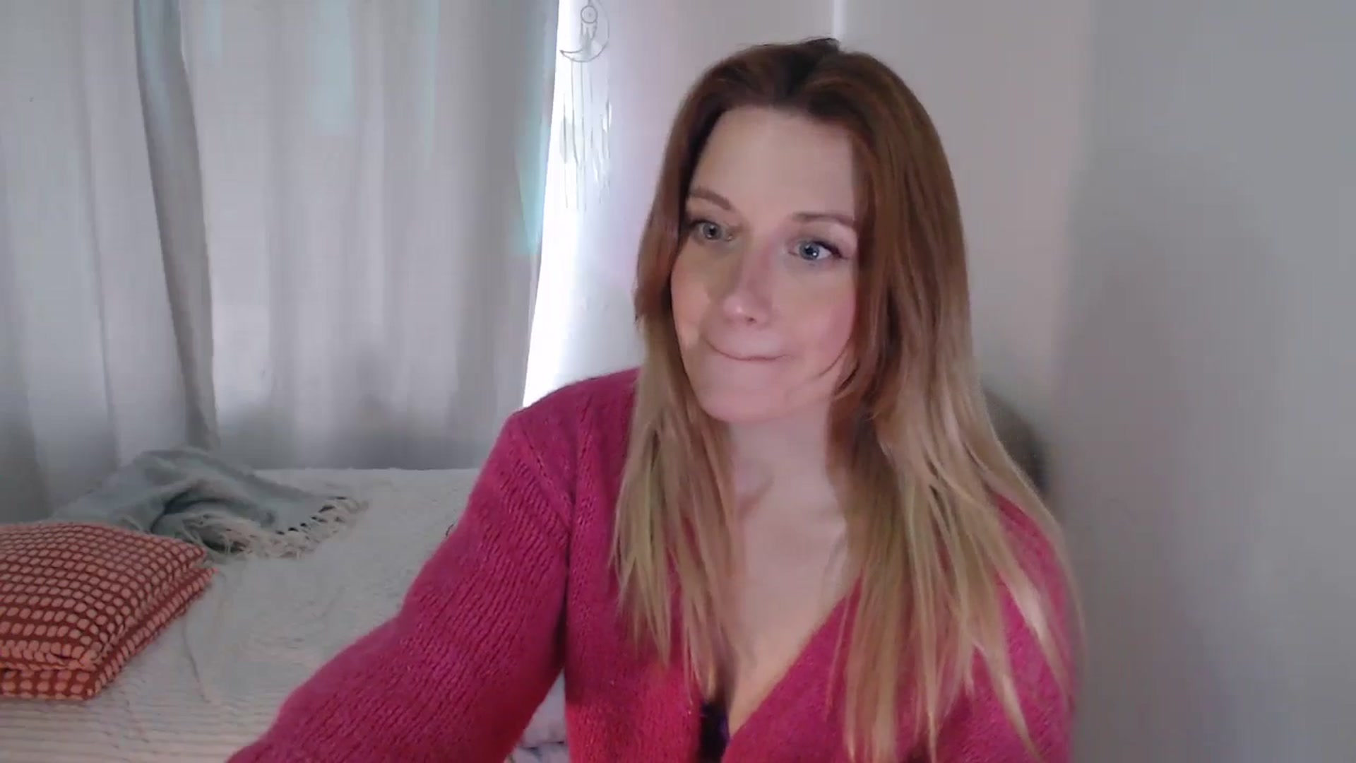 Gallery image thumbnail from xDaisyx's myfreecams stream on, 04/23/2024, 14:32 image 15 of 20