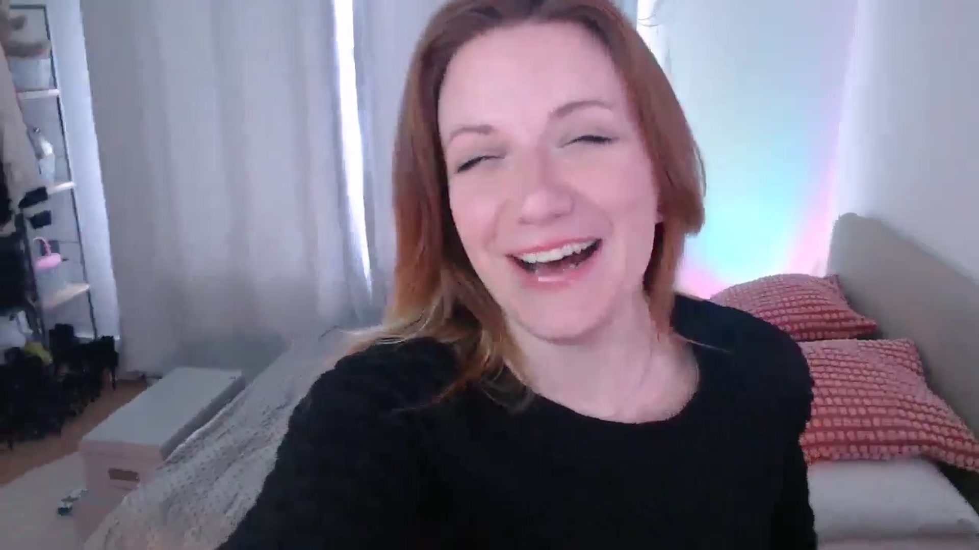 Gallery image thumbnail from xDaisyx's myfreecams stream on, 05/06/2024, 12:54 image 4 of 20