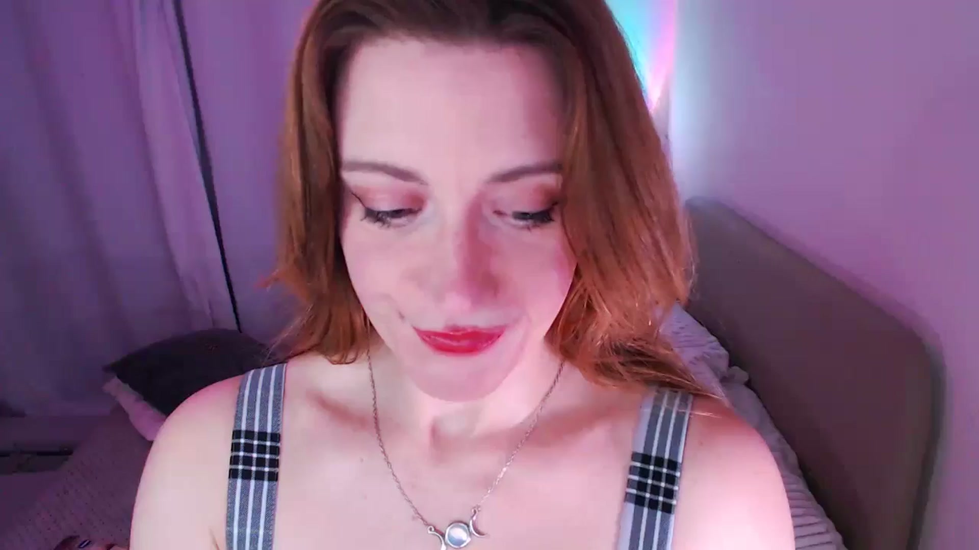 Gallery image thumbnail from xDaisyx's myfreecams stream on, 05/15/2024, 23:52 image 8 of 20