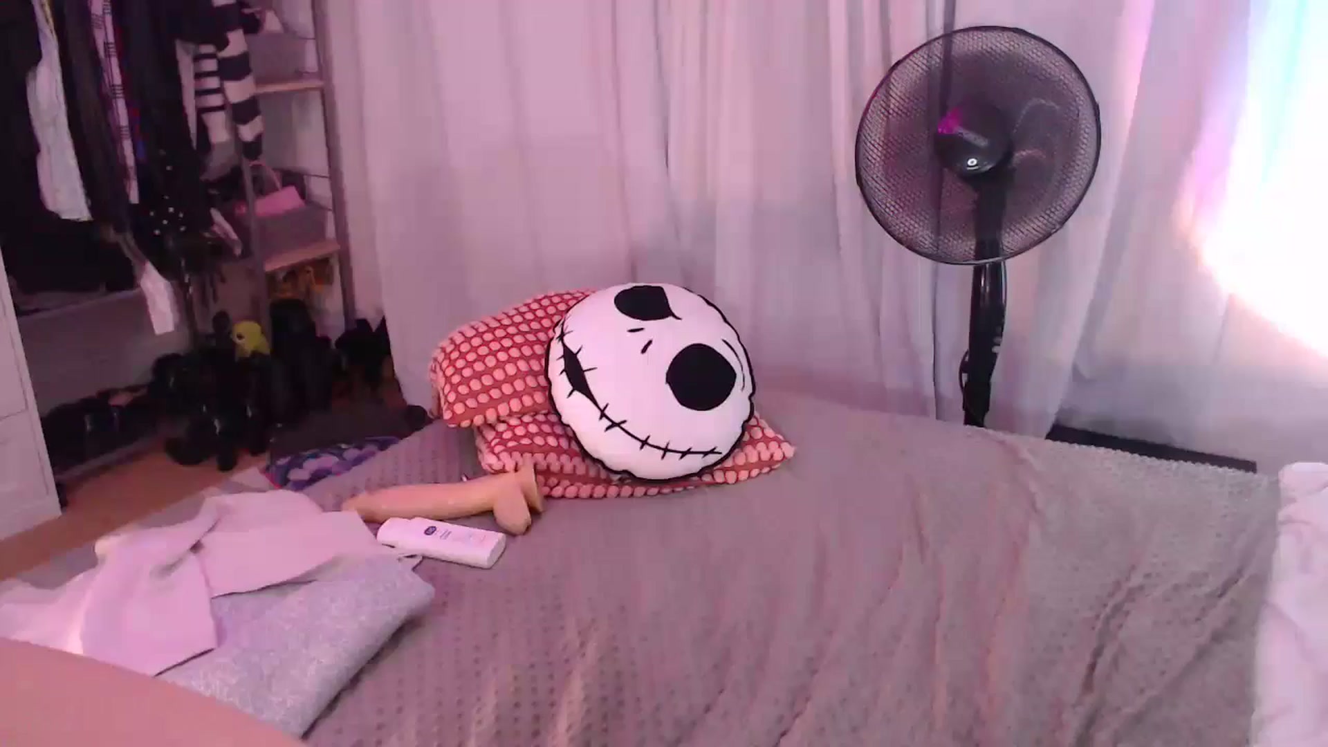 Gallery image thumbnail from xDaisyx's myfreecams stream on, 06/22/2024, 24:07 image 16 of 20