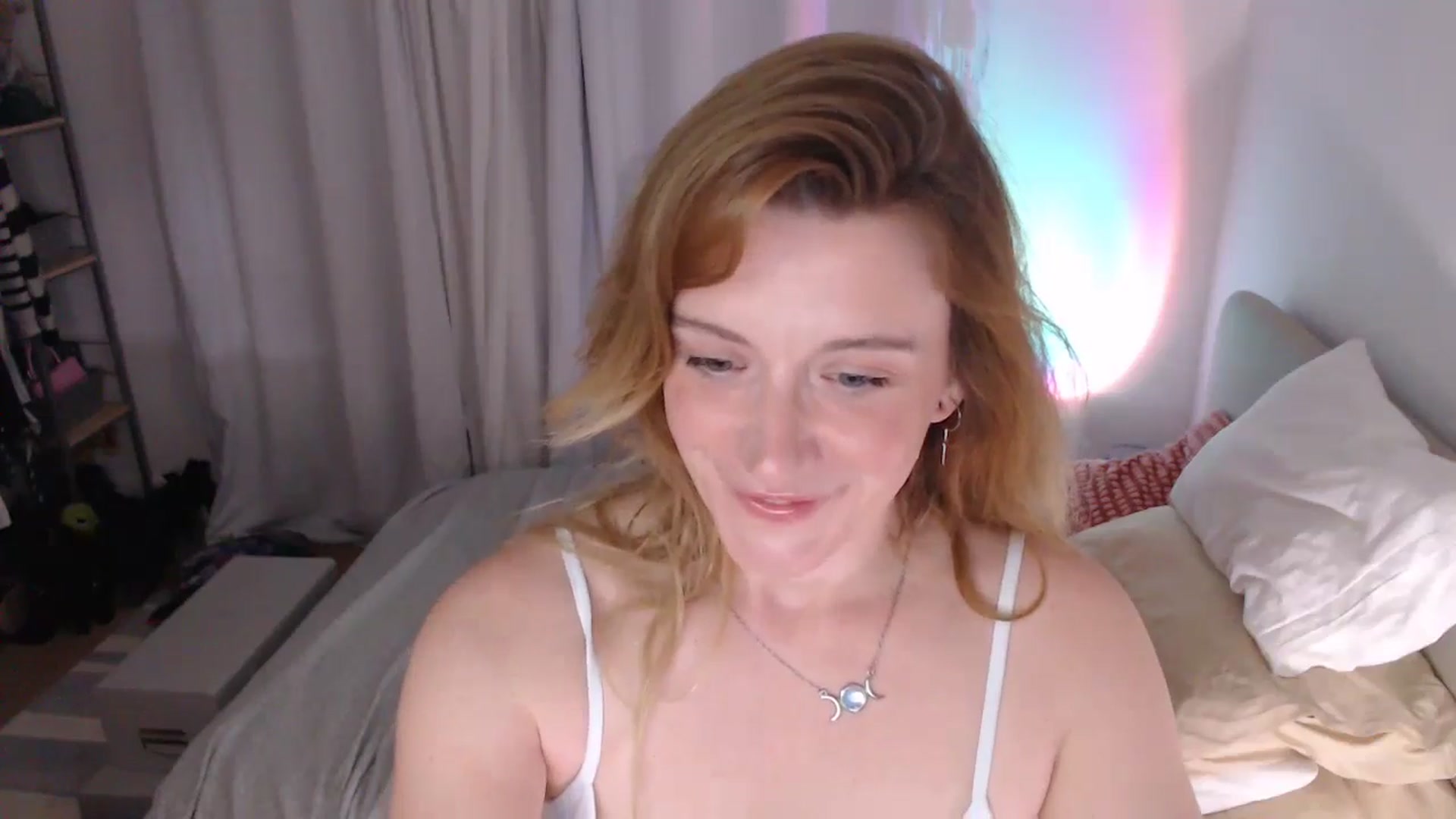 Gallery image thumbnail from xDaisyx's myfreecams stream on, 06/25/2024, 23:35 image 14 of 20
