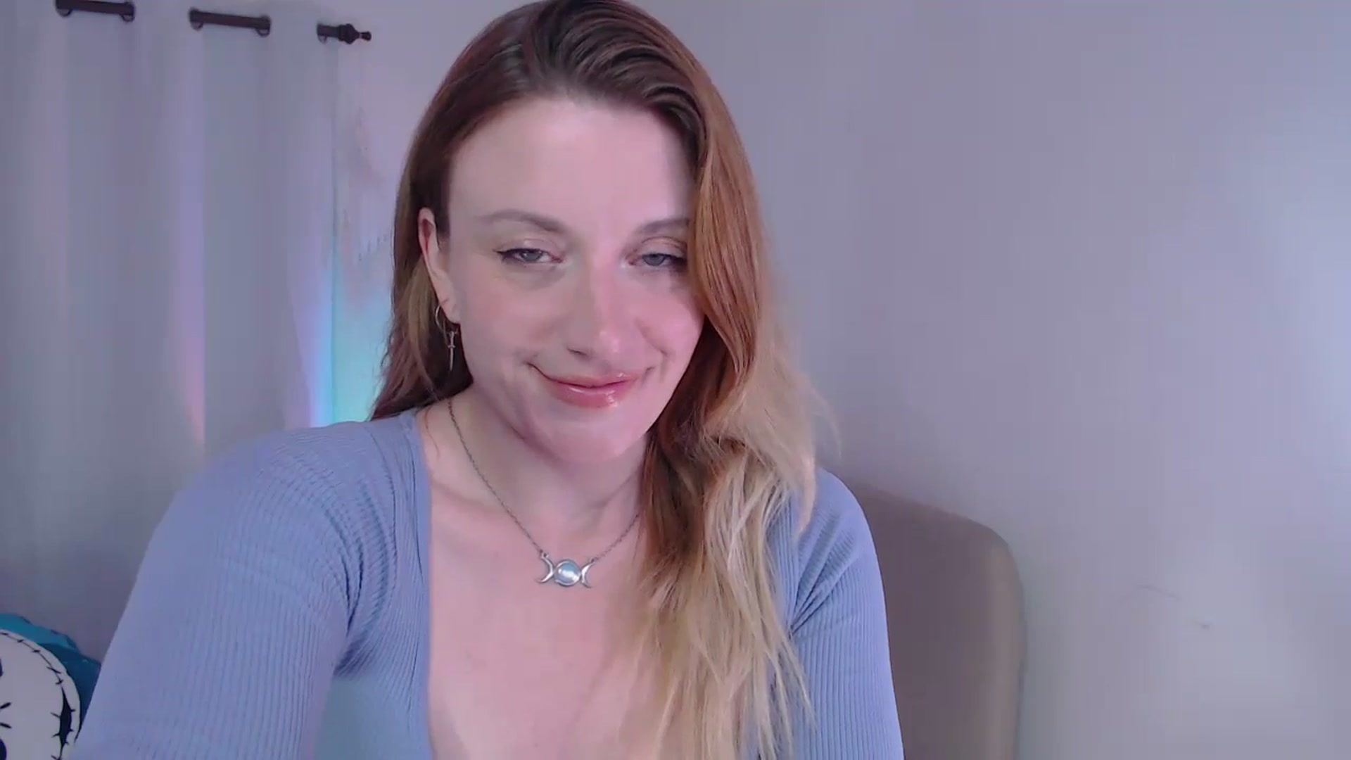 Gallery image thumbnail from xDaisyx's myfreecams stream on, 07/23/2024, 23:07 image 10 of 20