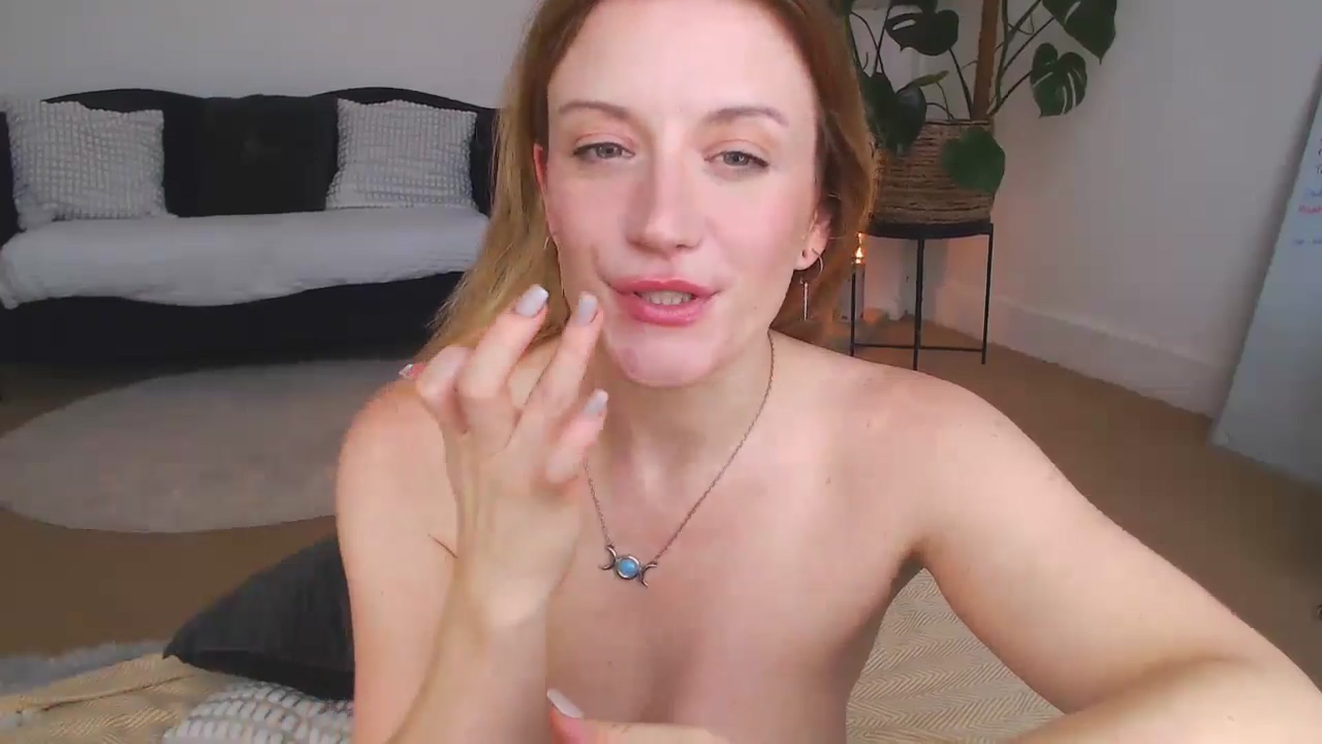 Gallery image thumbnail from xDaisyx's myfreecams stream on, 07/30/2024, 16:03 image 5 of 20