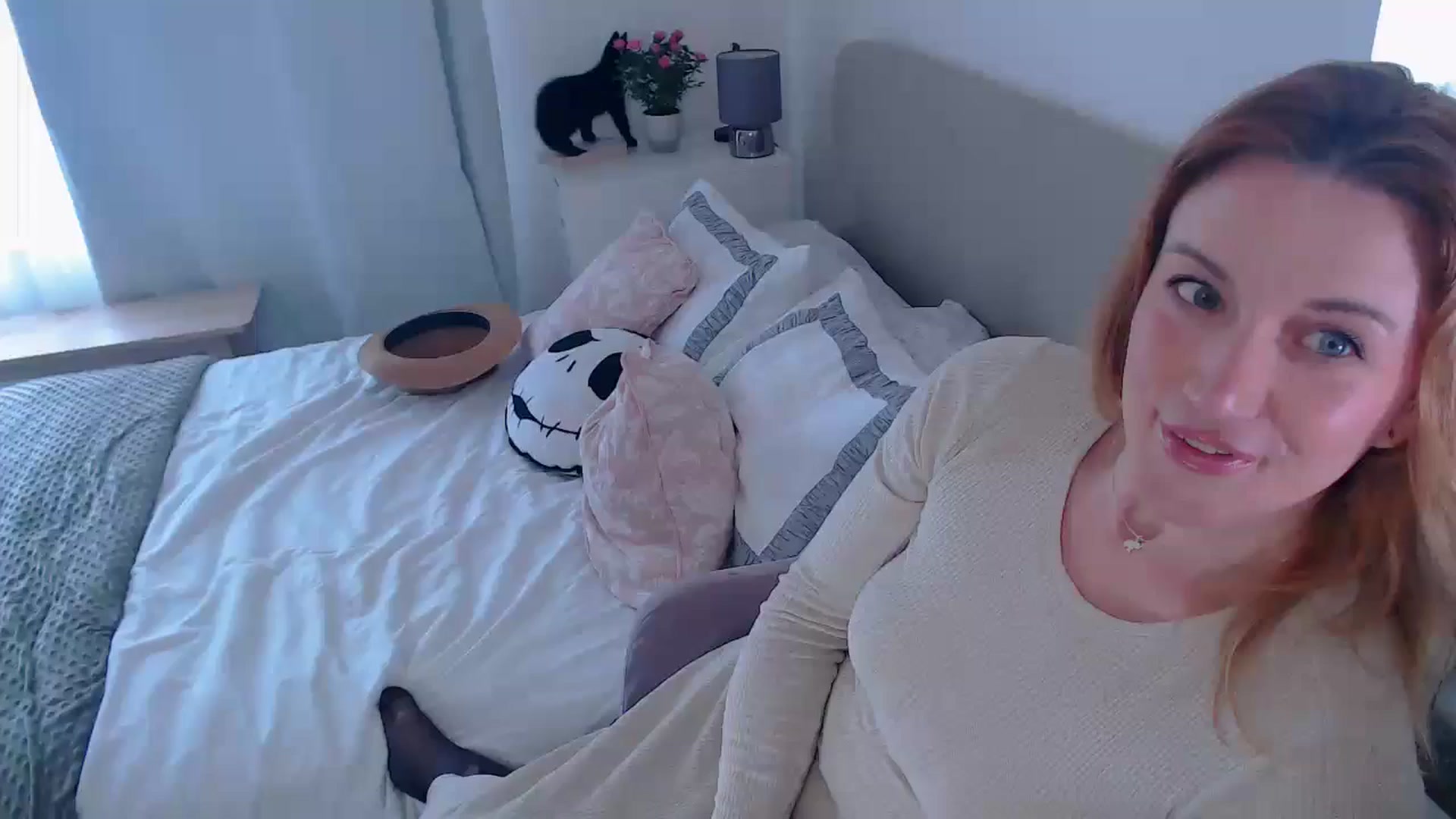 Gallery image thumbnail from xDaisyx's myfreecams stream on, 08/20/2024, 14:00 image 6 of 20