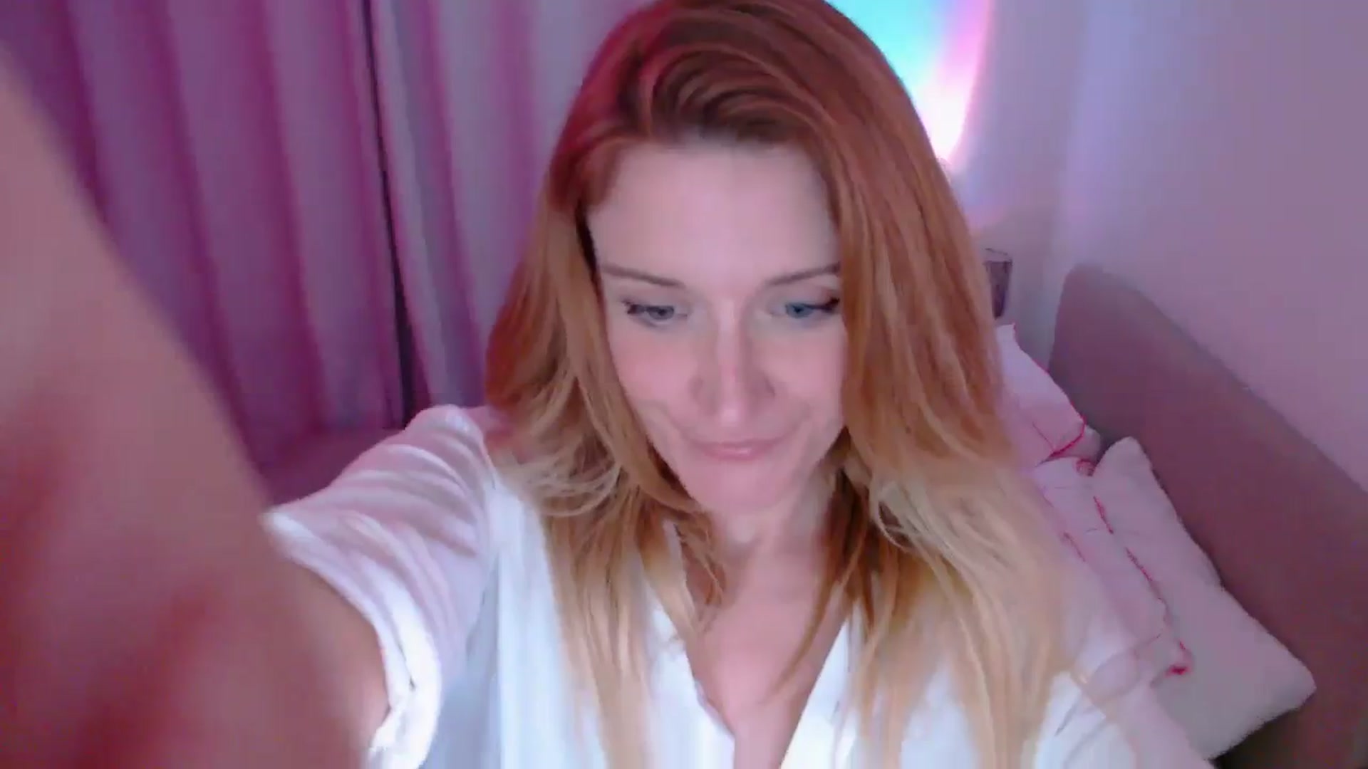 Gallery image thumbnail from xDaisyx's myfreecams stream on, 08/31/2024, 24:01 image 11 of 20