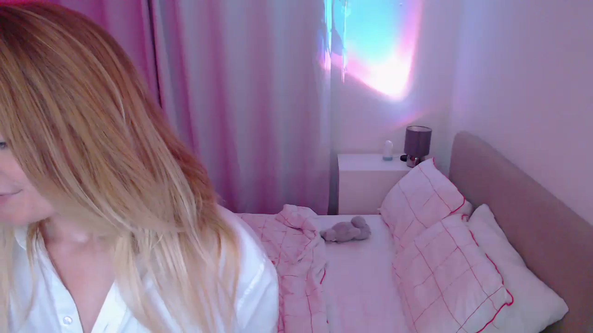 Gallery image thumbnail from xDaisyx's myfreecams stream on, 08/31/2024, 24:01 image 4 of 20