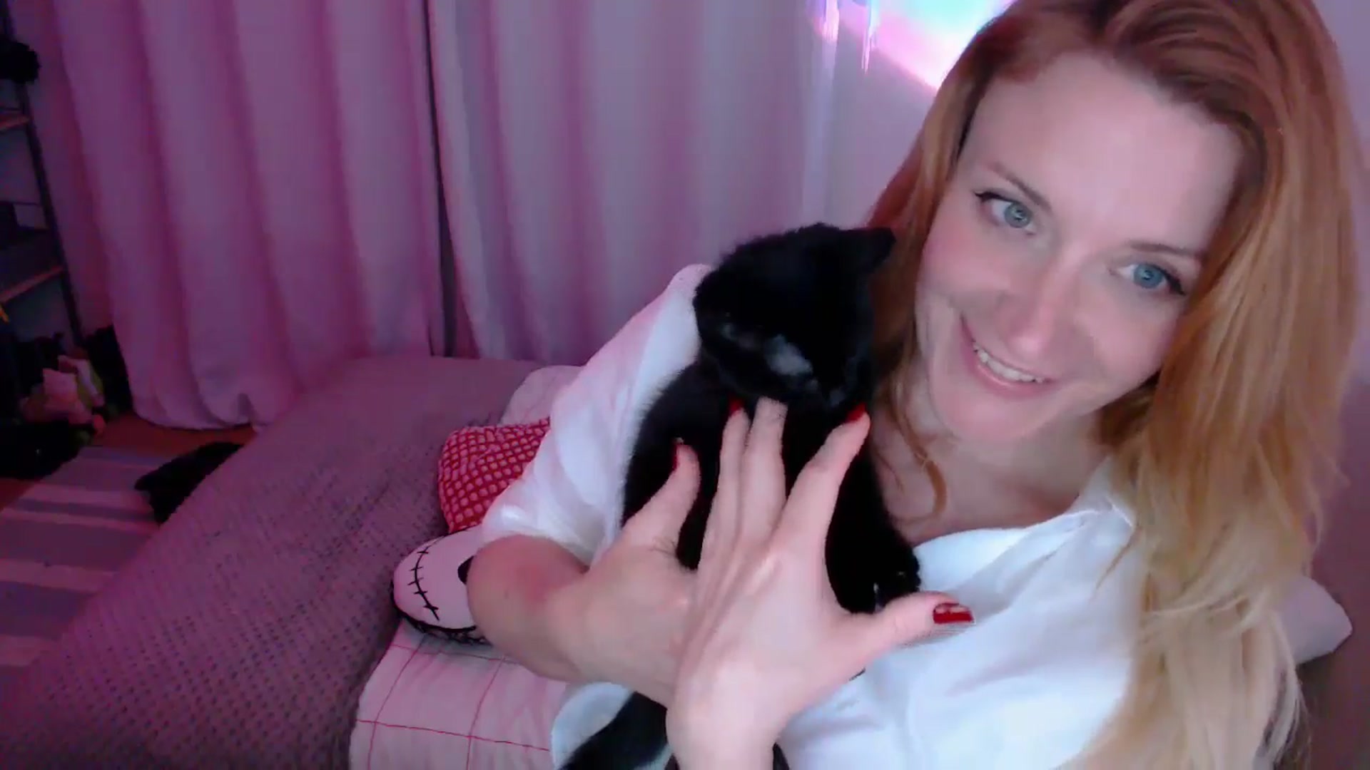 Gallery image thumbnail from xDaisyx's myfreecams stream on, 08/31/2024, 24:01 image 2 of 20