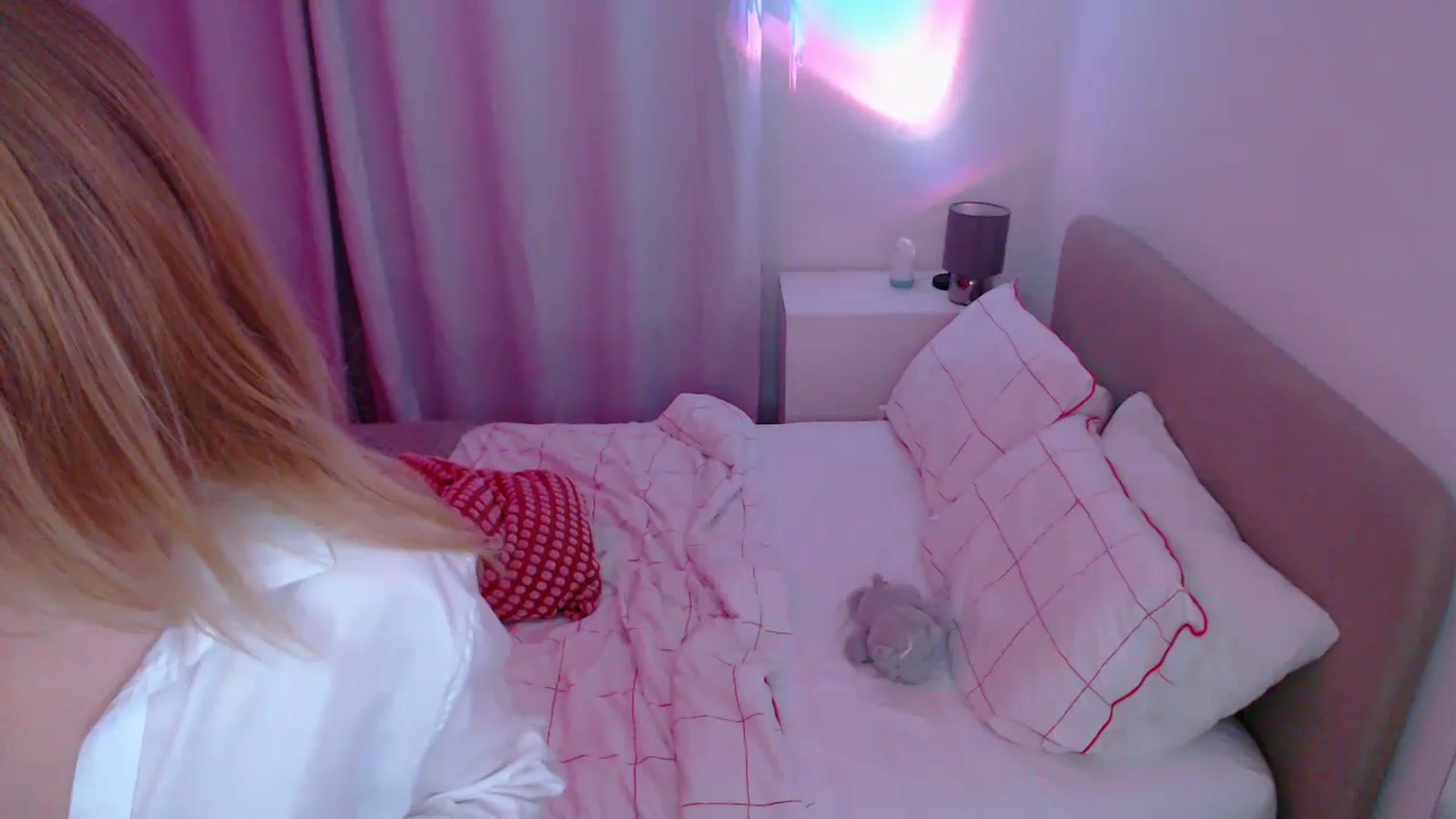 Gallery image thumbnail from xDaisyx's myfreecams stream on, 08/31/2024, 24:16 image 19 of 20