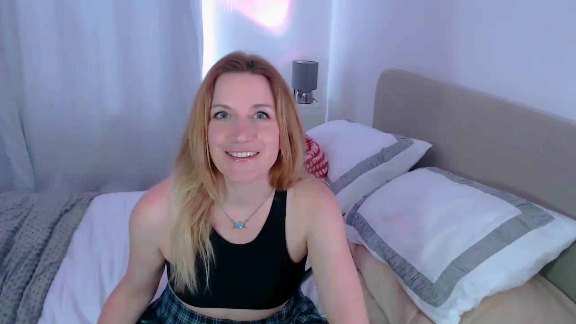 Gallery image thumbnail from xDaisyx's myfreecams stream on, 09/03/2024, 17:09 image 4 of 20