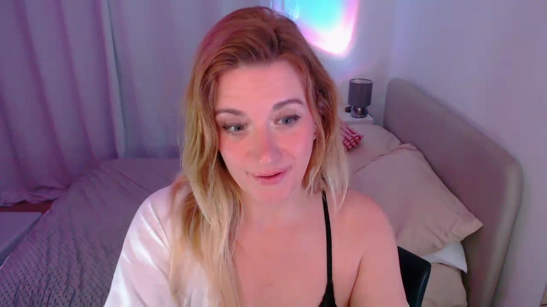 Gallery image thumbnail from xDaisyx's myfreecams stream on, 09/06/2024, 23:06 image 20 of 20